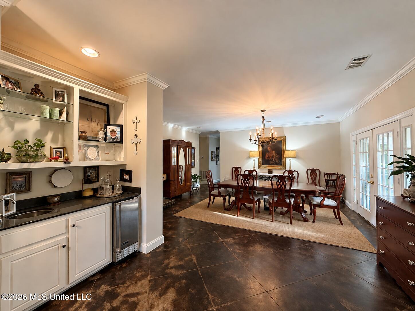 1006 River Birch Cove