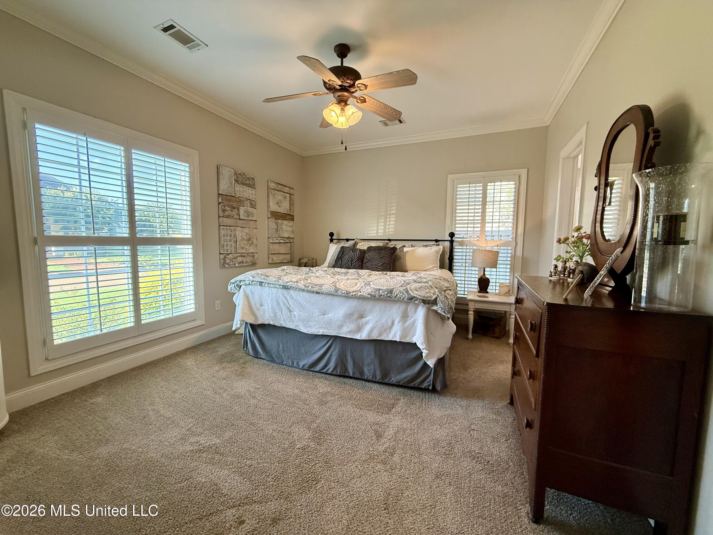 1006 River Birch Cove