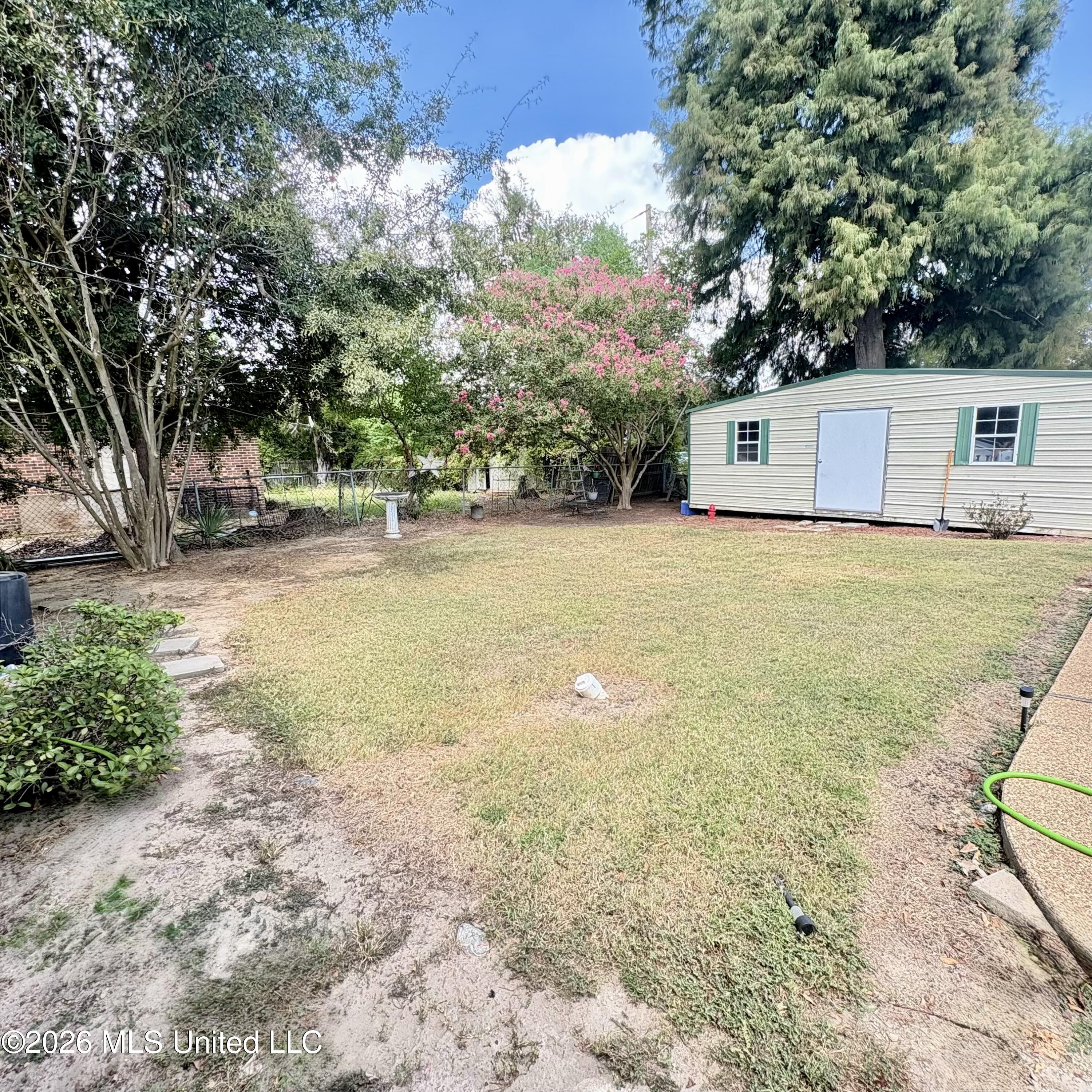 502 Kelli Avenue