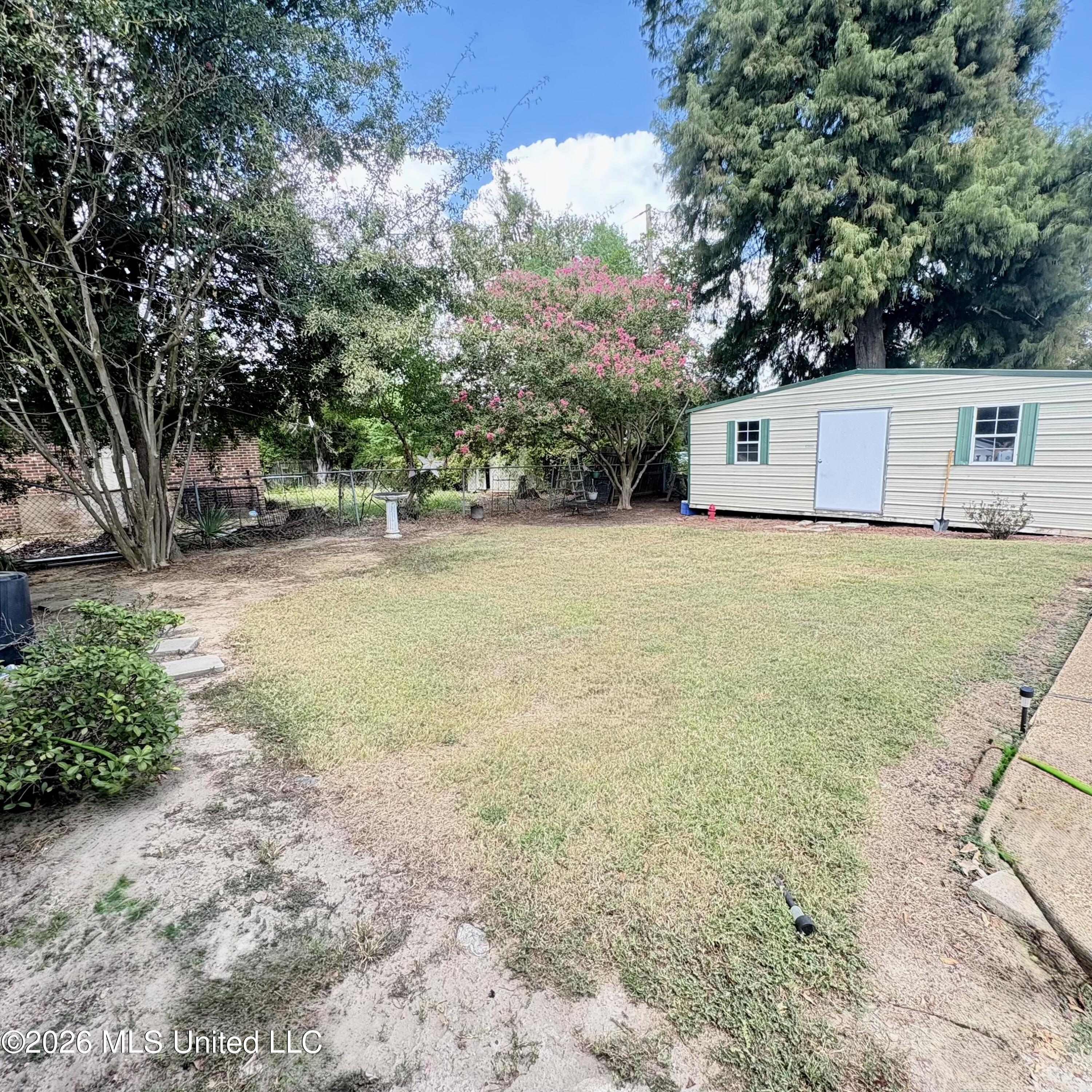 502 Kelli Avenue