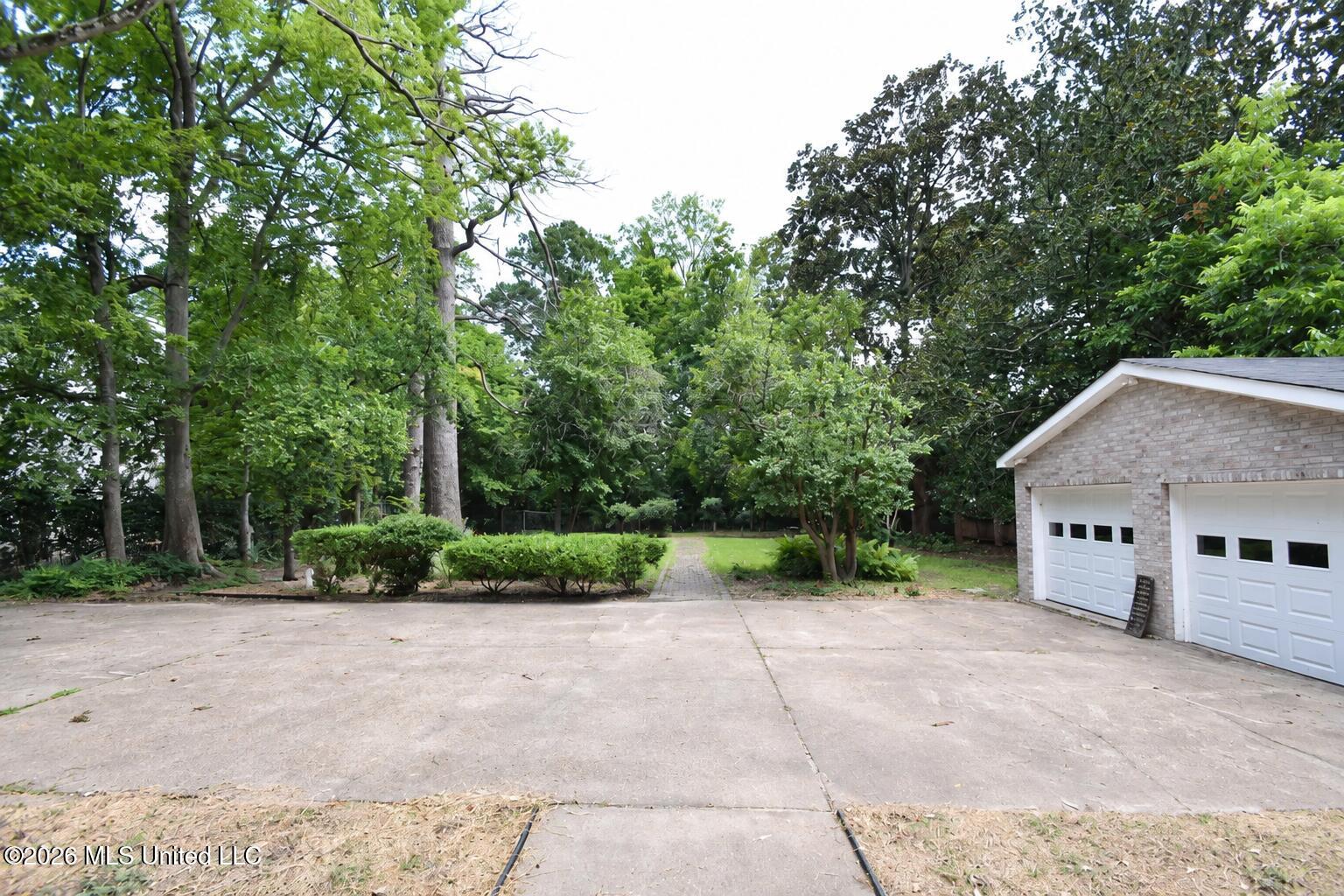 1211 River Road
