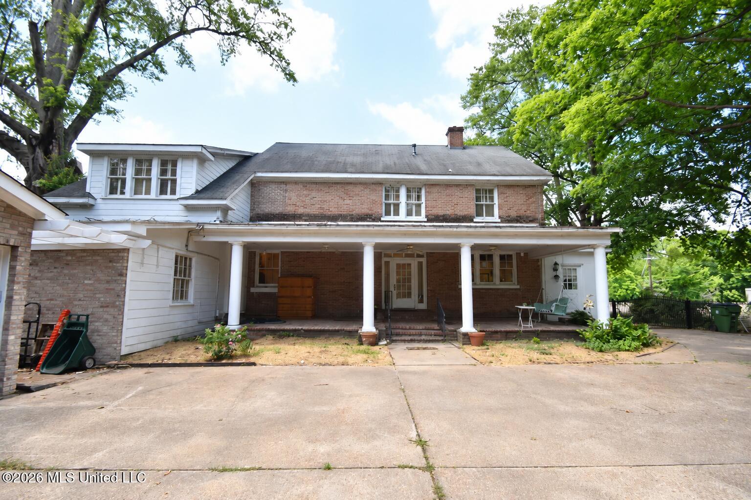 1211 River Road