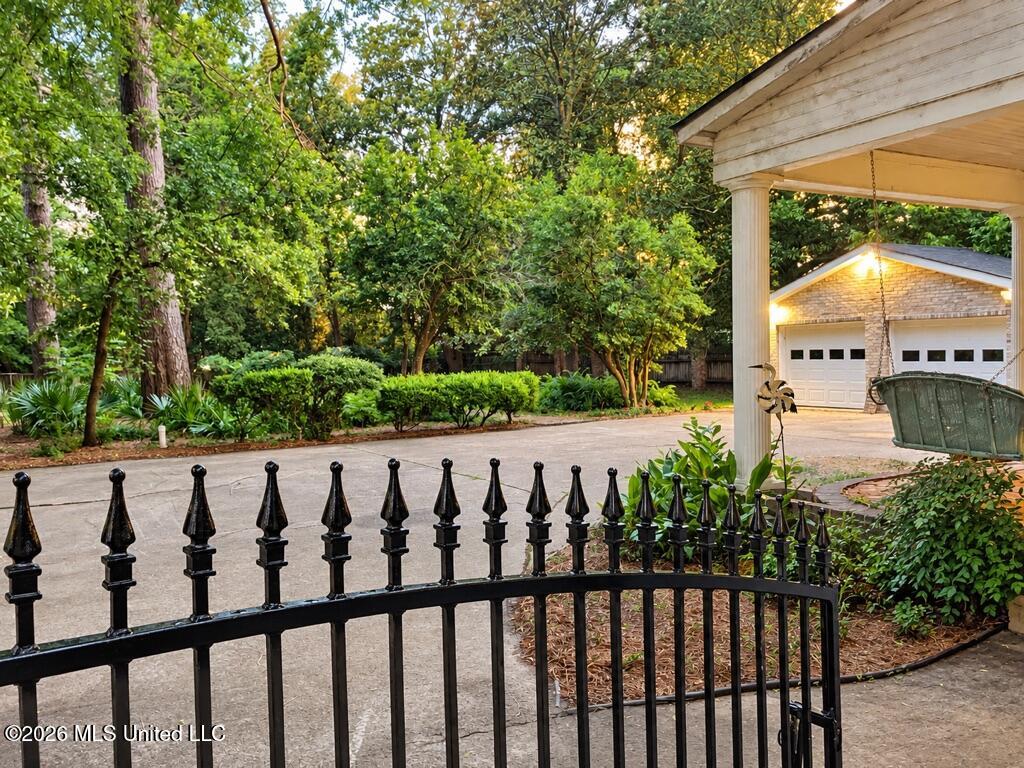 1211 River Road