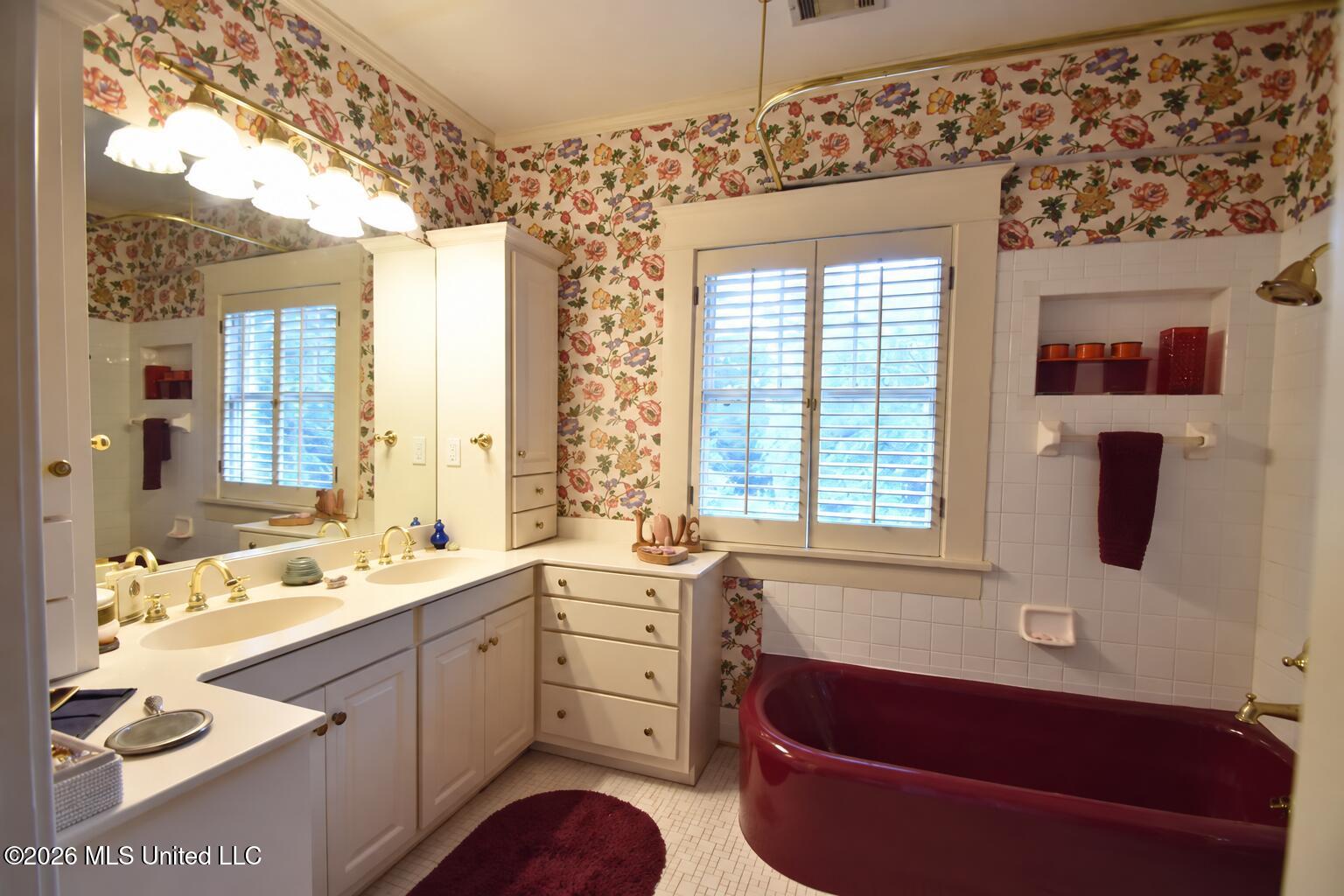 1211 River Road