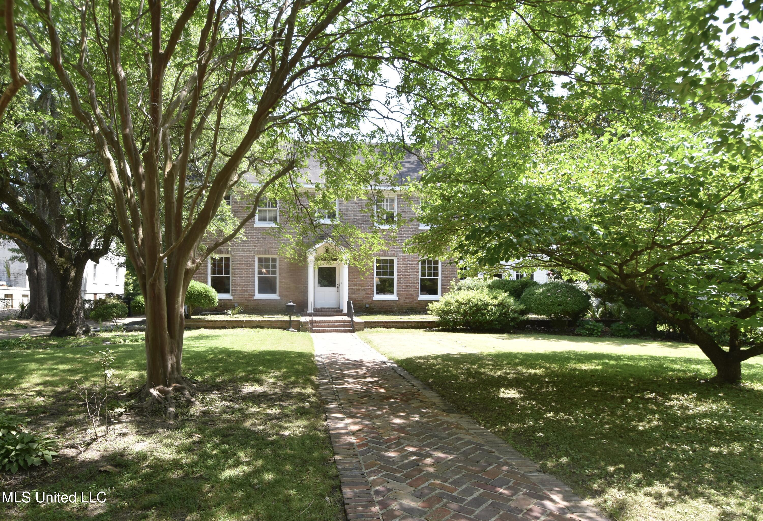 1211 River Road