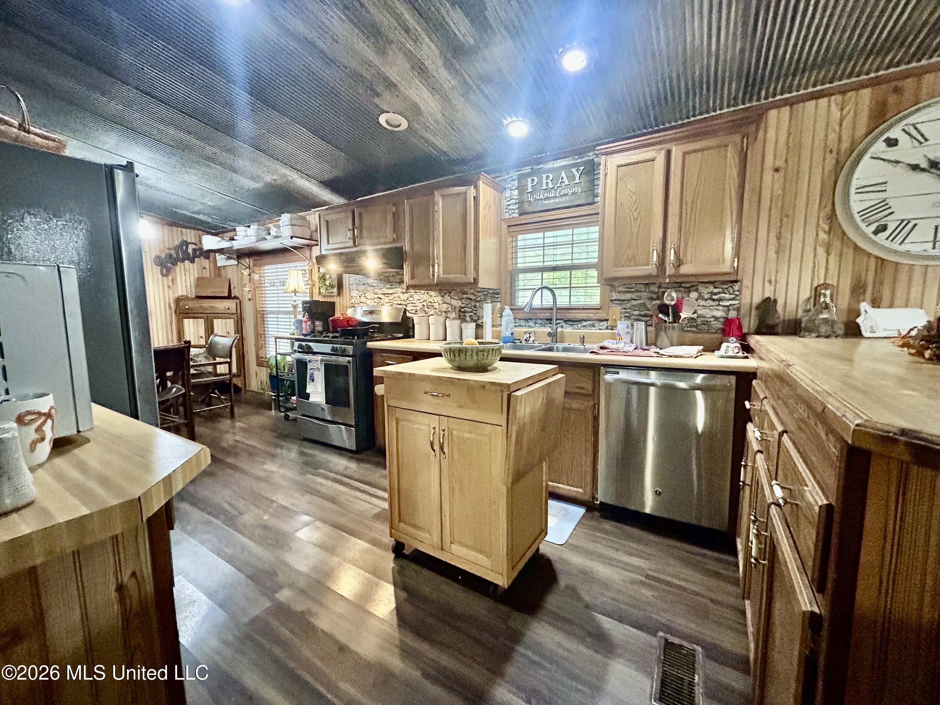 73 County Road 301