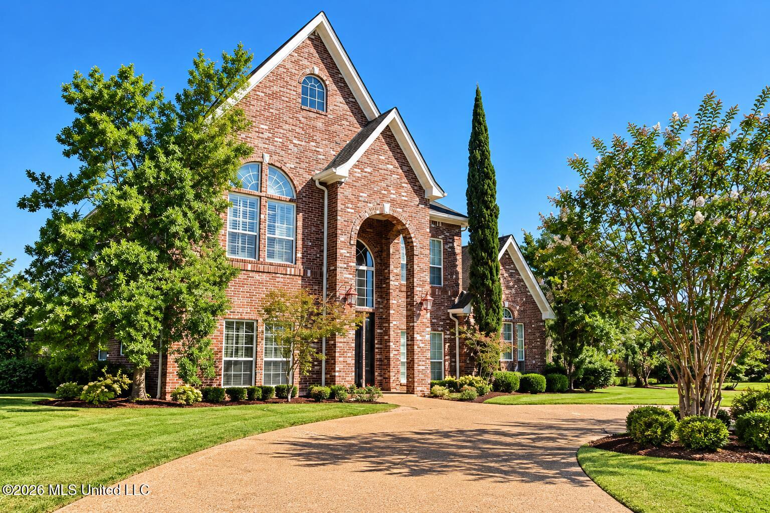 1600 River Oaks Drive