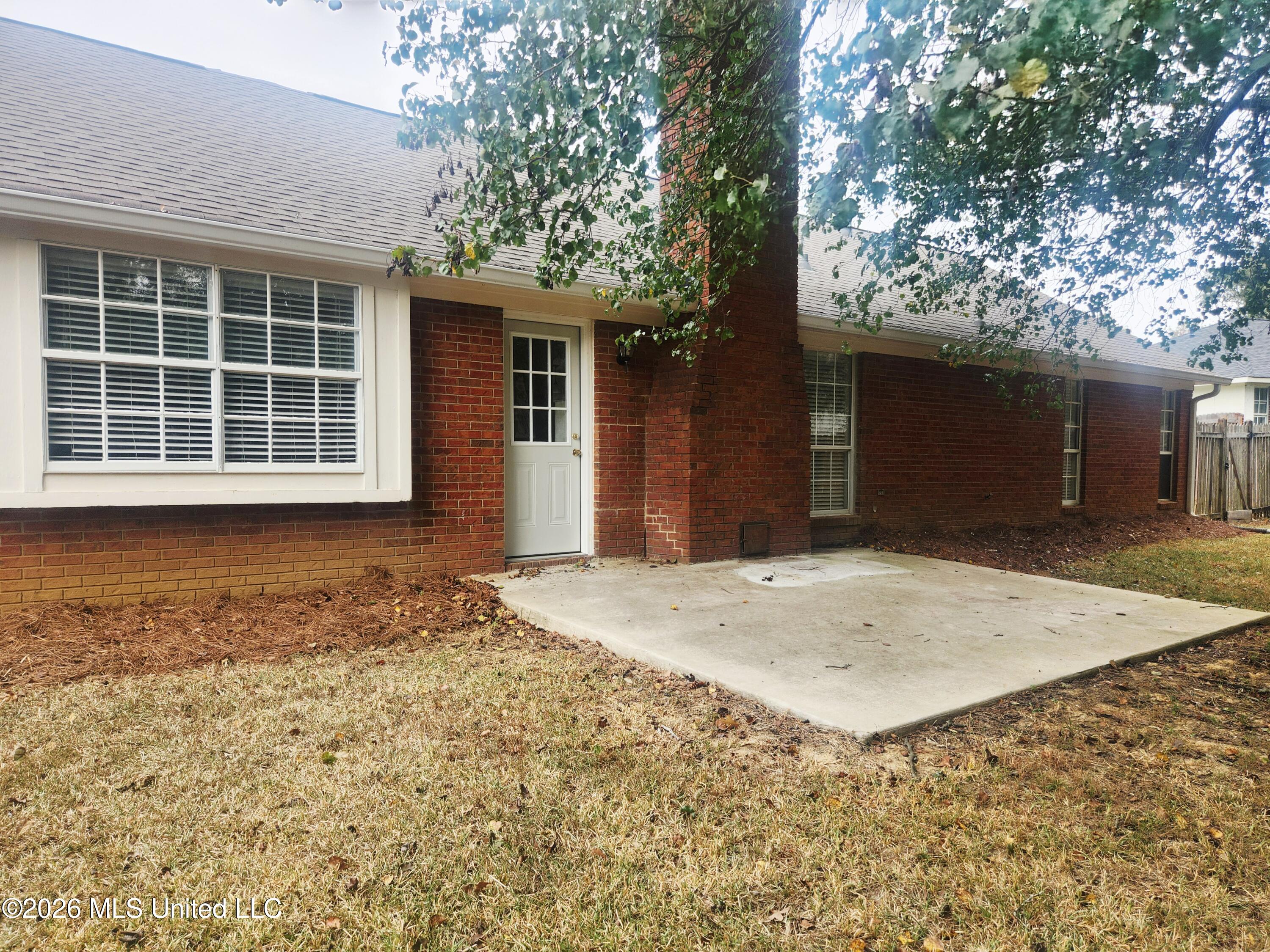 635 Live Oak Drive