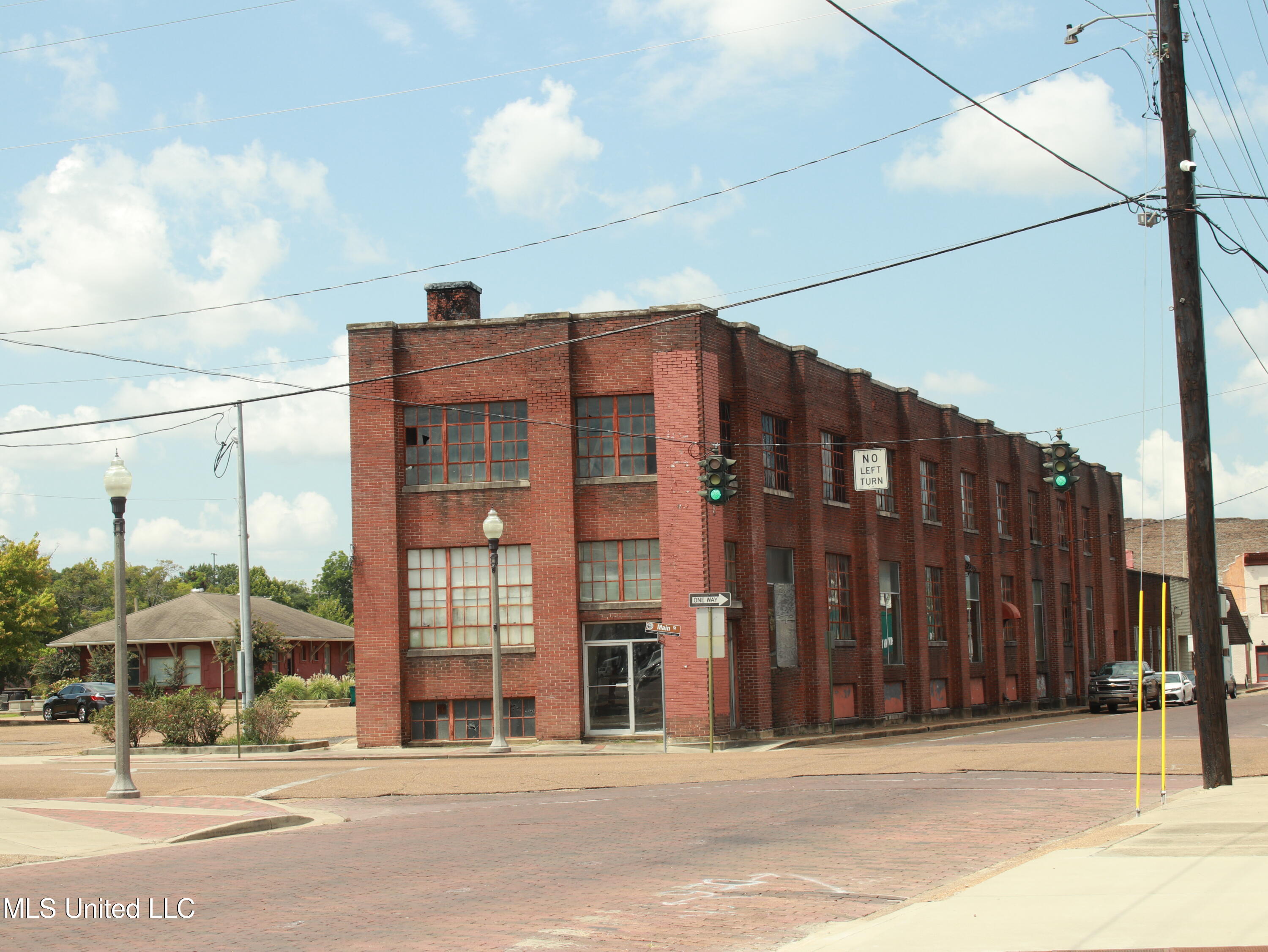 600 Main Street