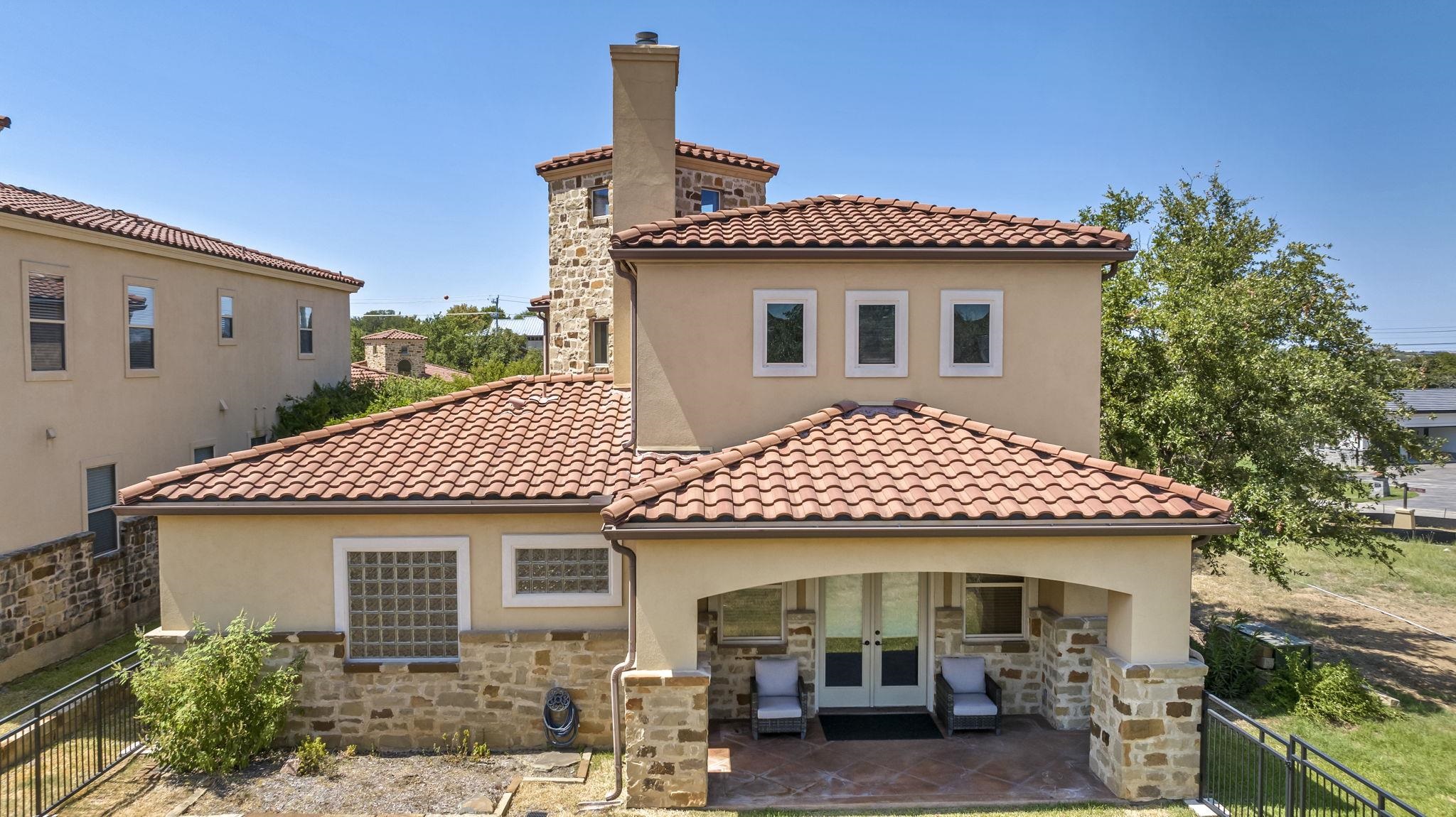 101 Maravilla Way