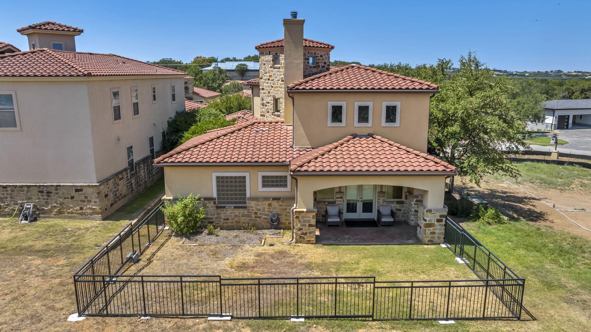 101 Maravilla Way