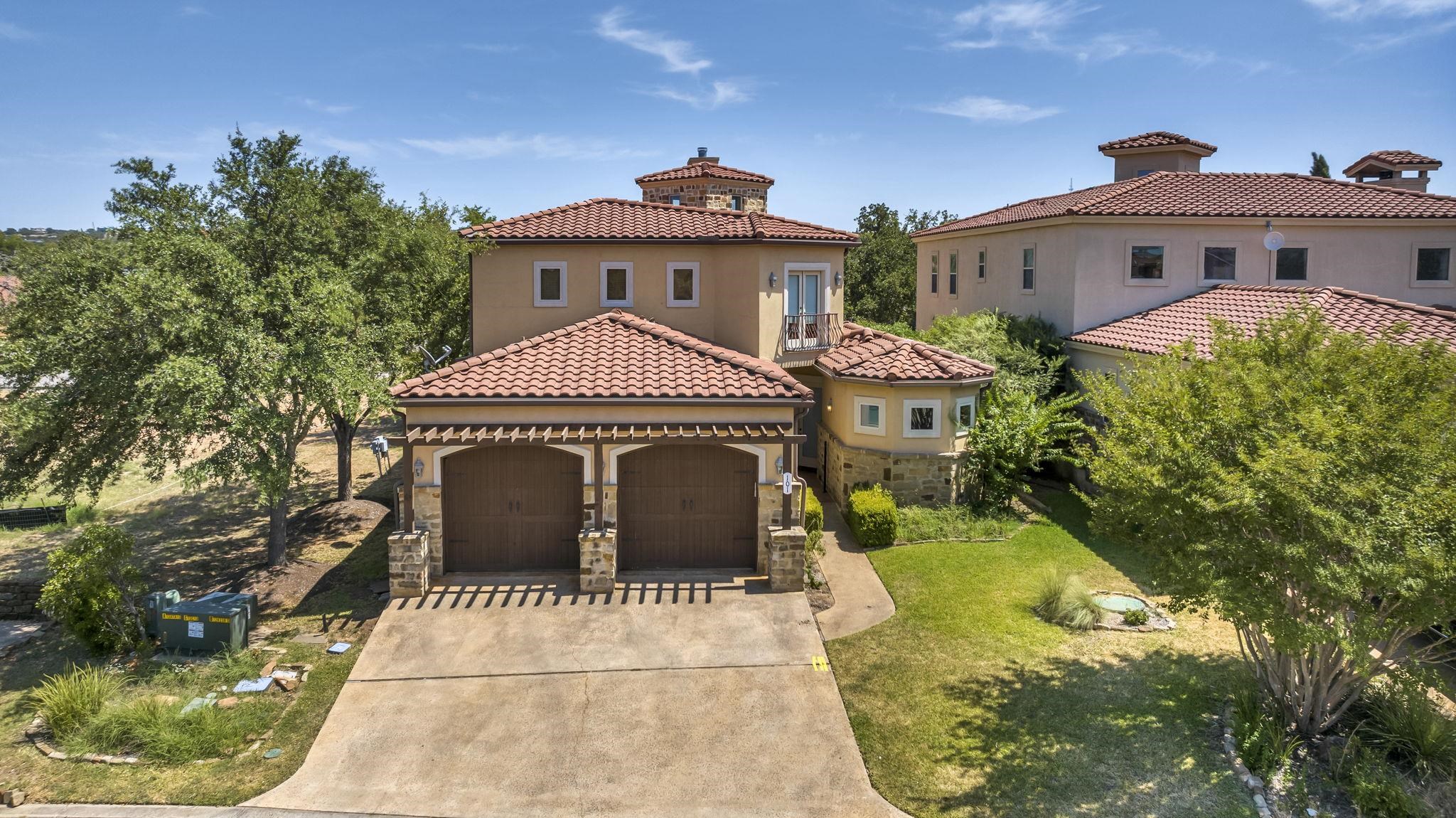 101 Maravilla Way