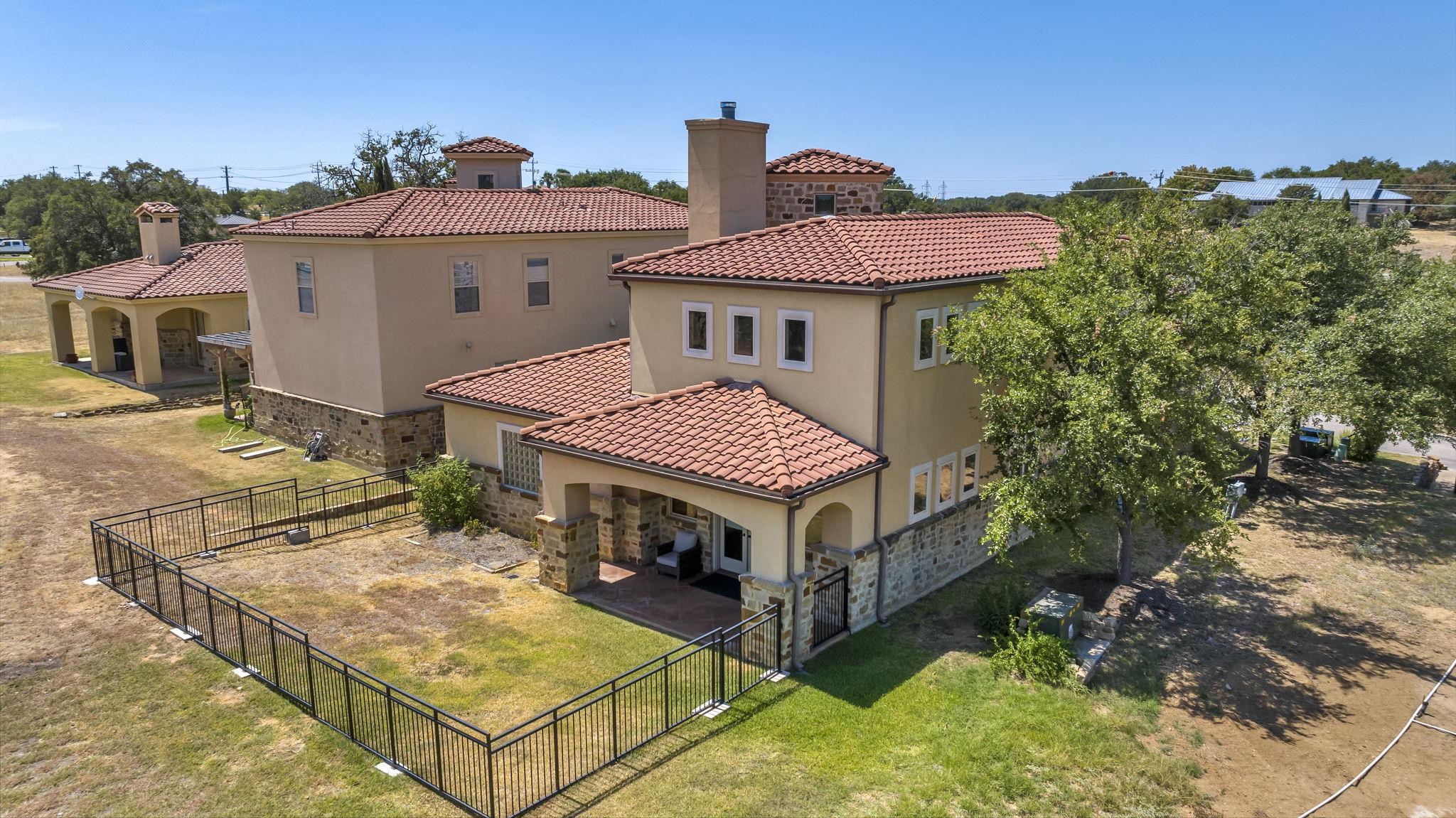 101 Maravilla Way