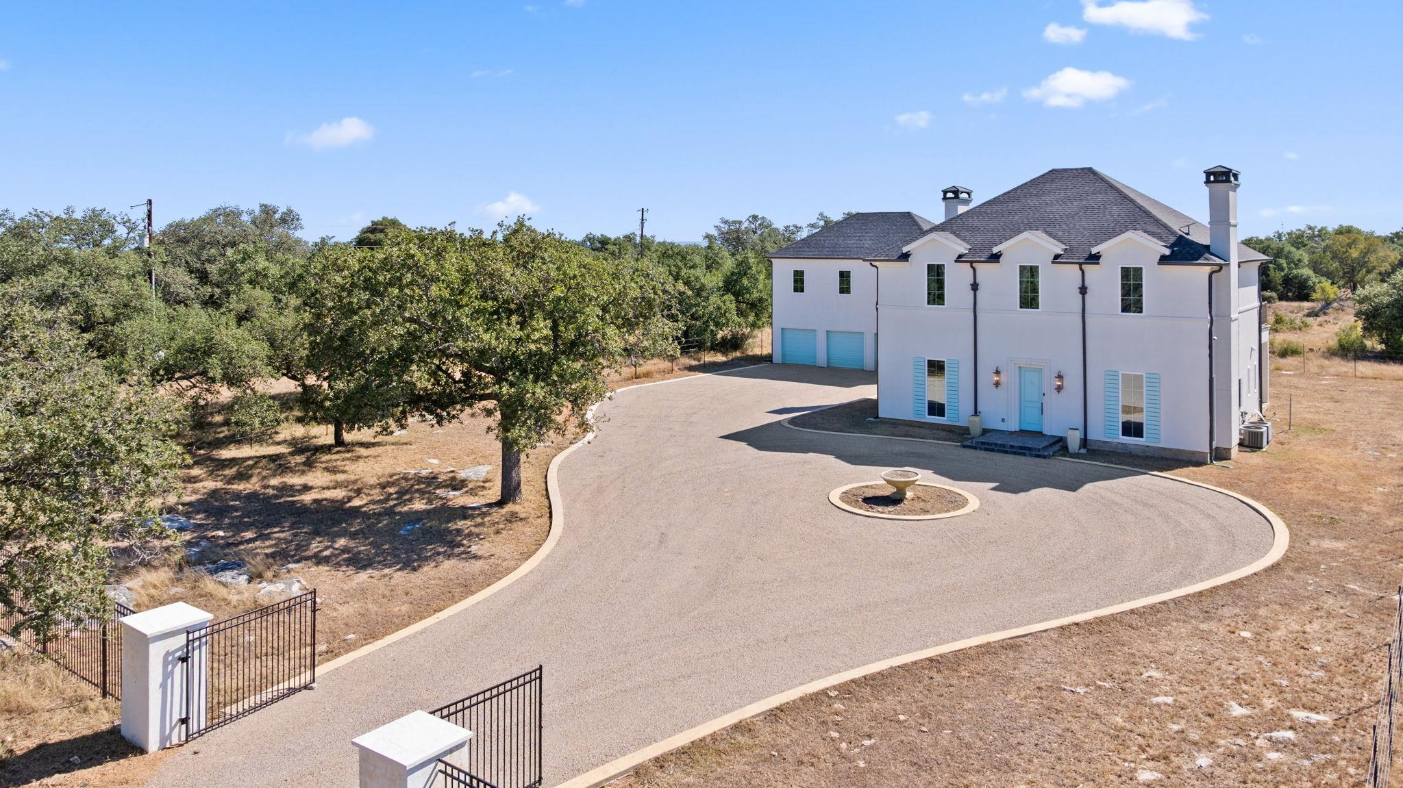 301 Twisted Oak Drive