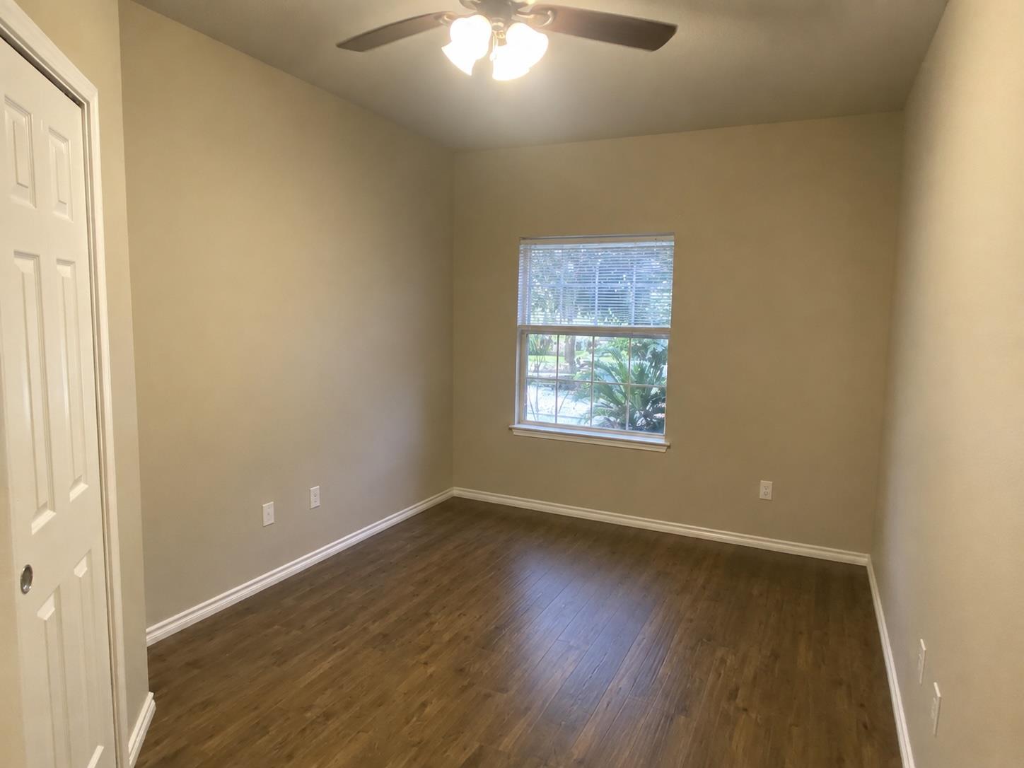 305 Dark Horse LN
