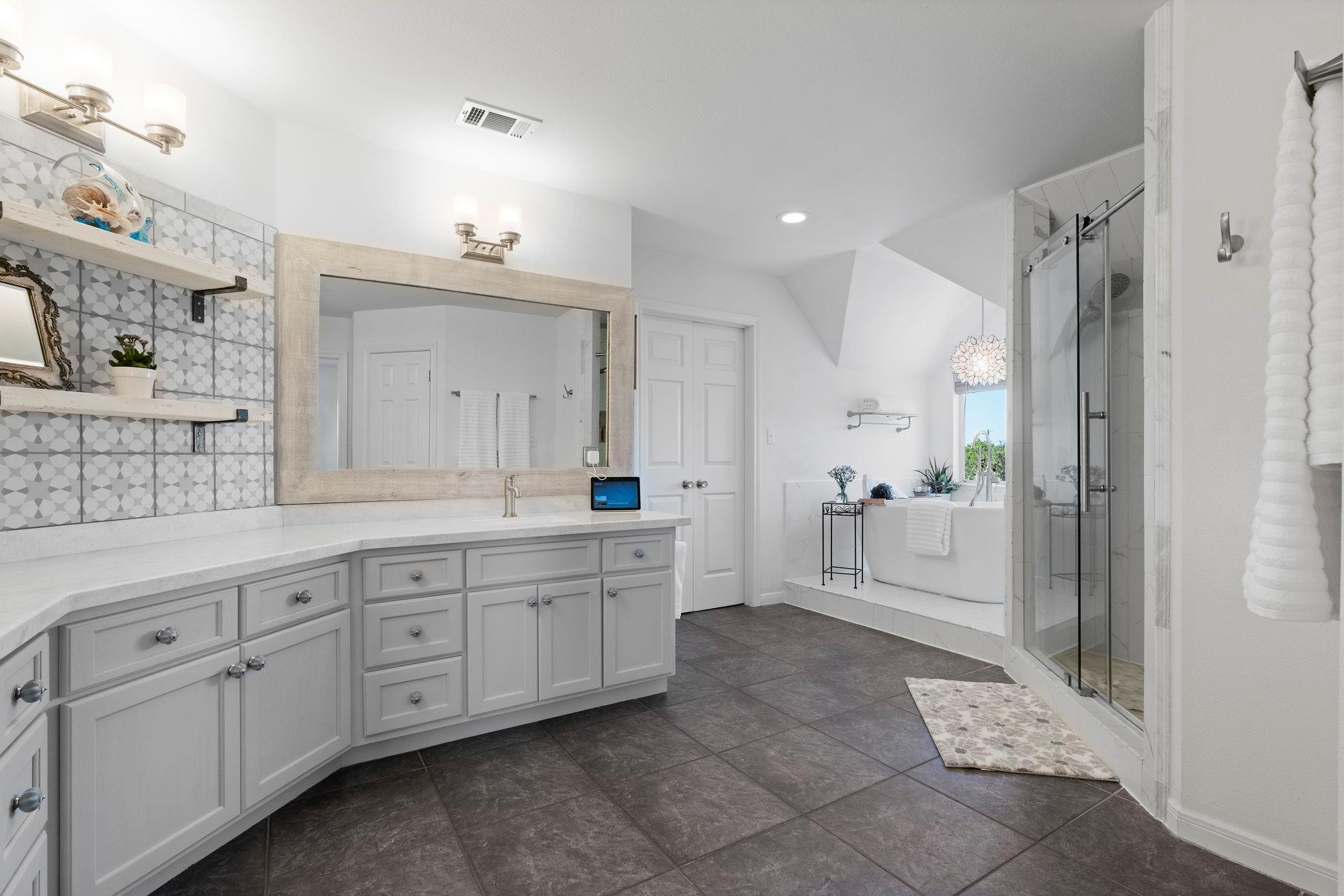 5111 Great Divide DR