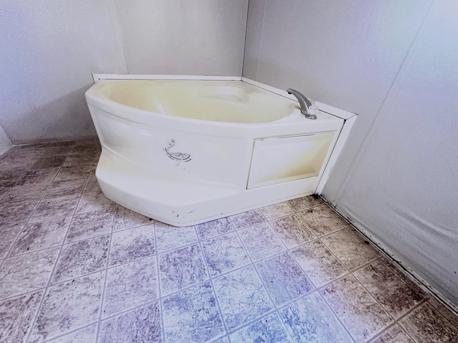 1400 Shawnee Circle CIR