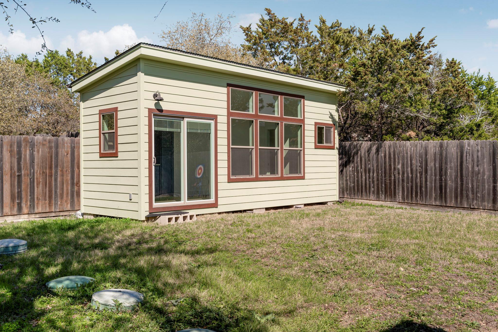 10233 Twin Lake LOOP