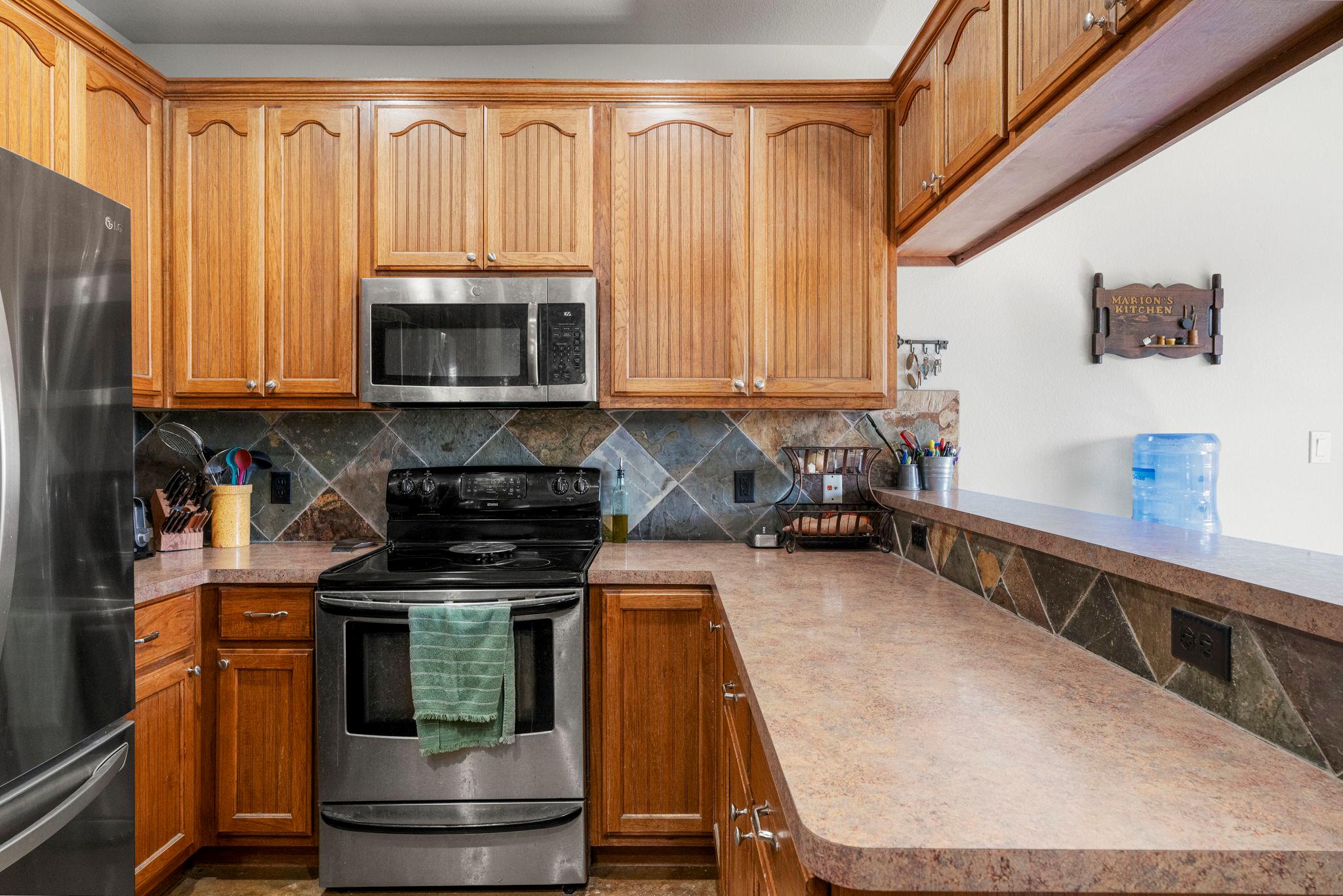 10233 Twin Lake LOOP