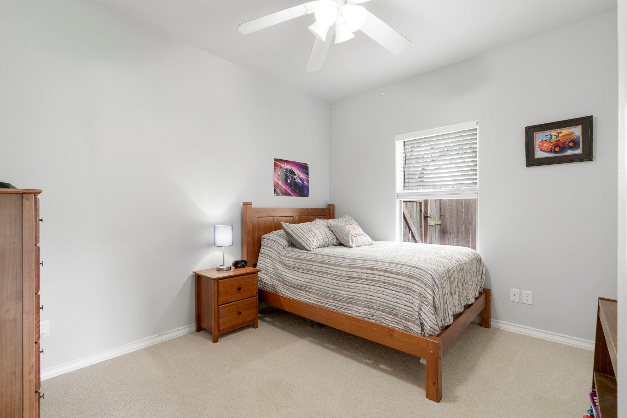 10233 Twin Lake LOOP