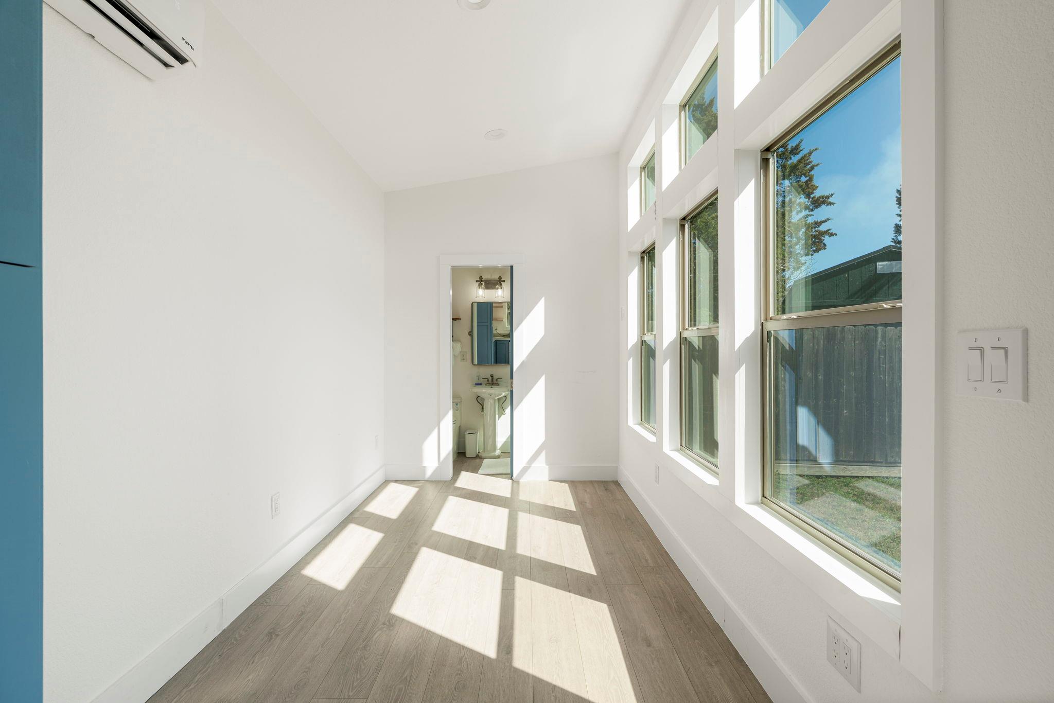 10233 Twin Lake LOOP