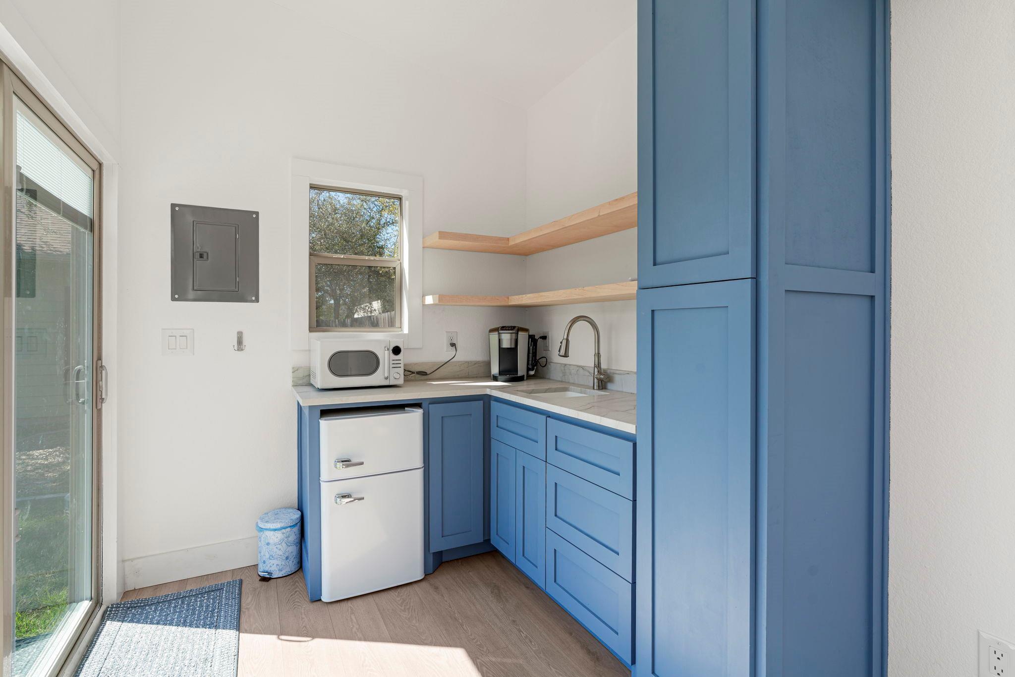 10233 Twin Lake LOOP