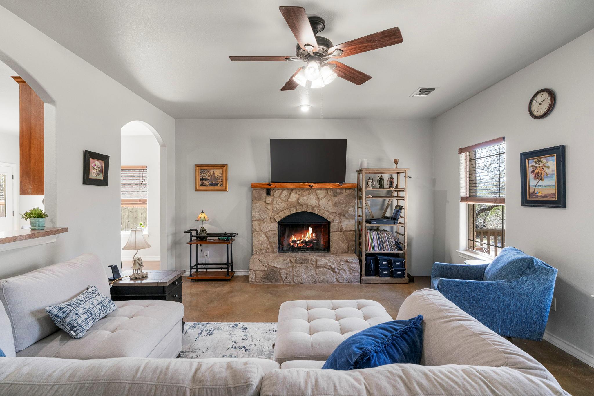 10233 Twin Lake LOOP