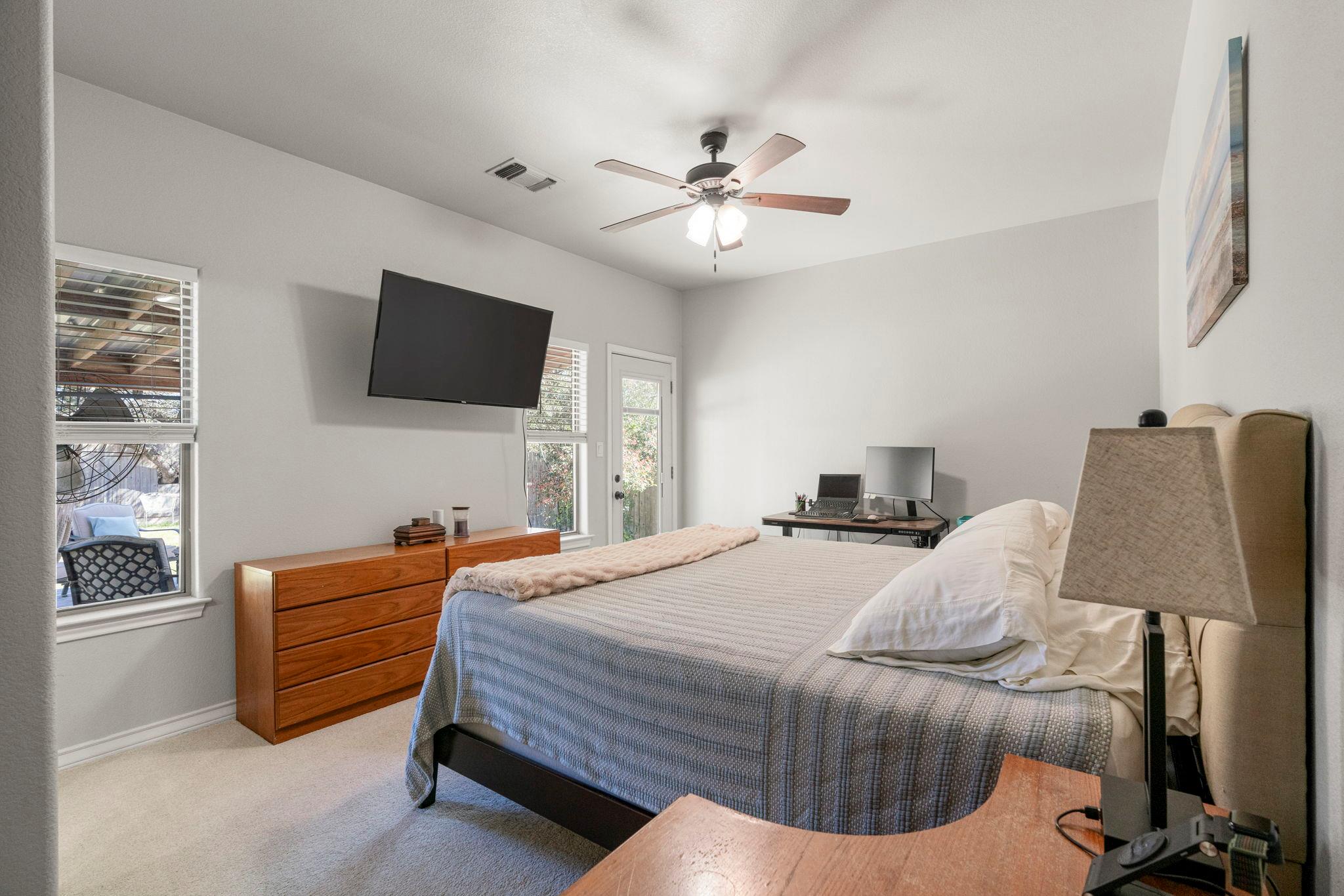 10233 Twin Lake LOOP