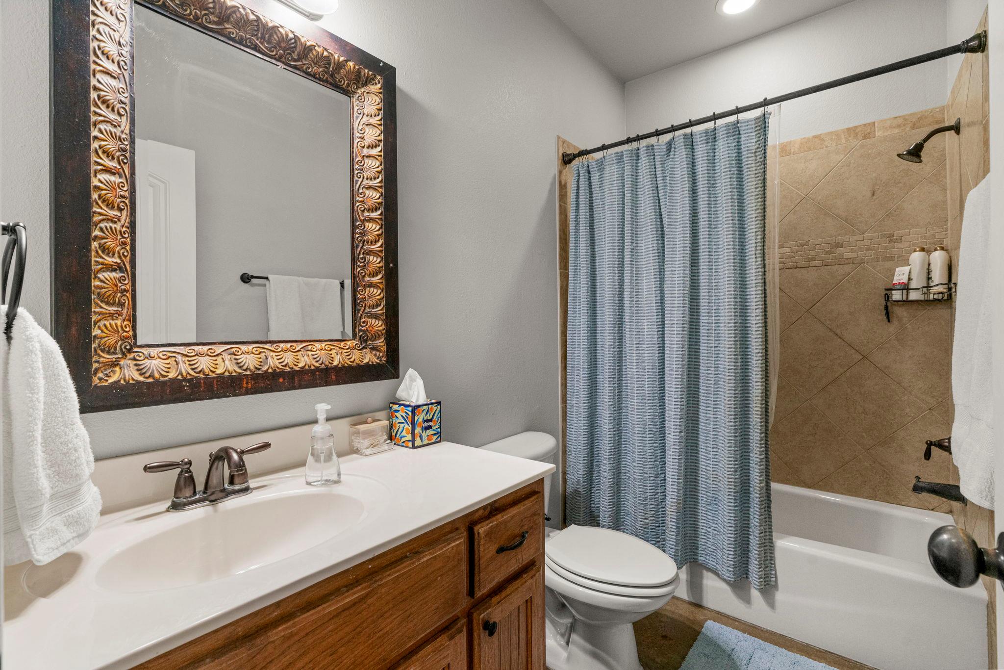 10233 Twin Lake LOOP