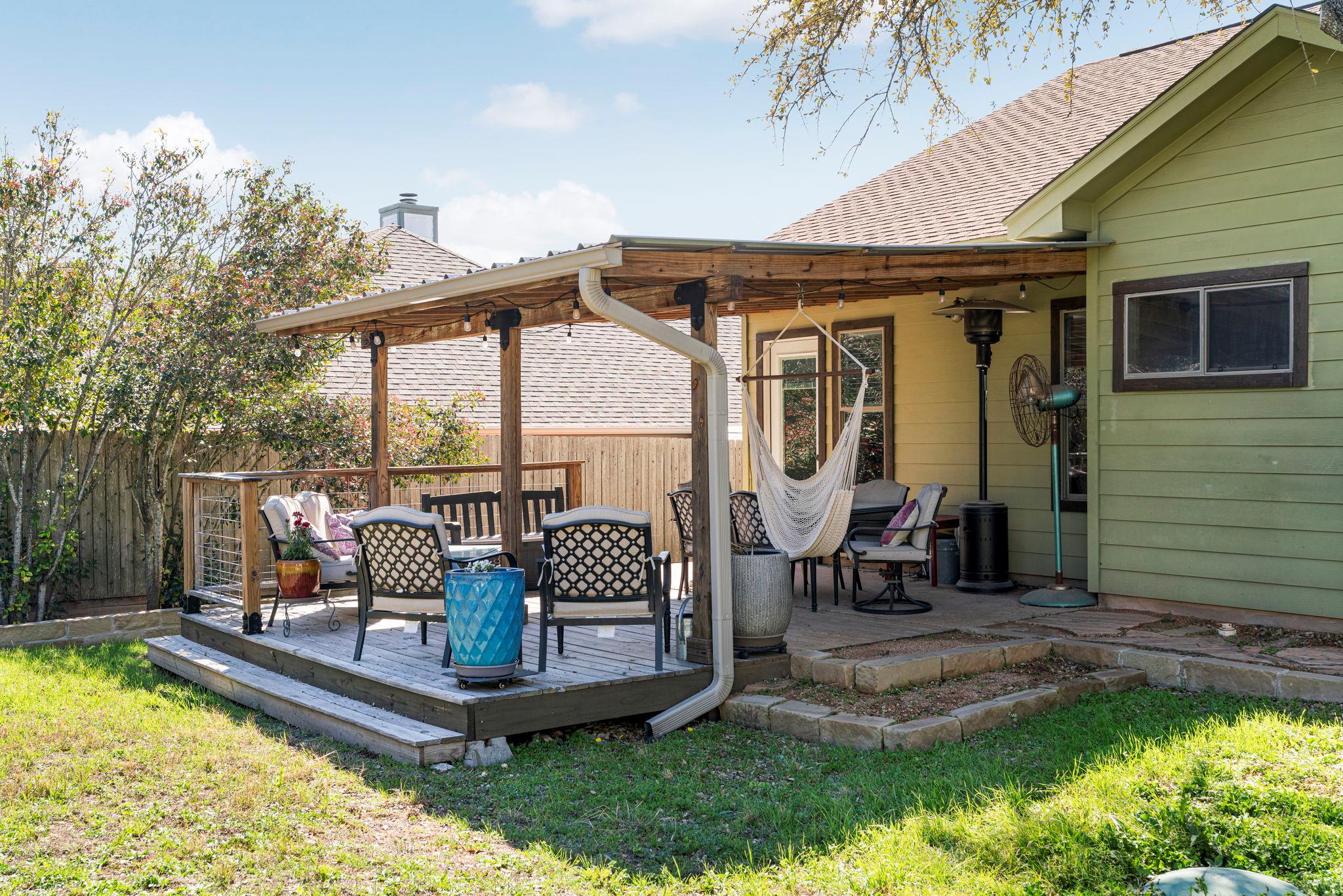 10233 Twin Lake LOOP