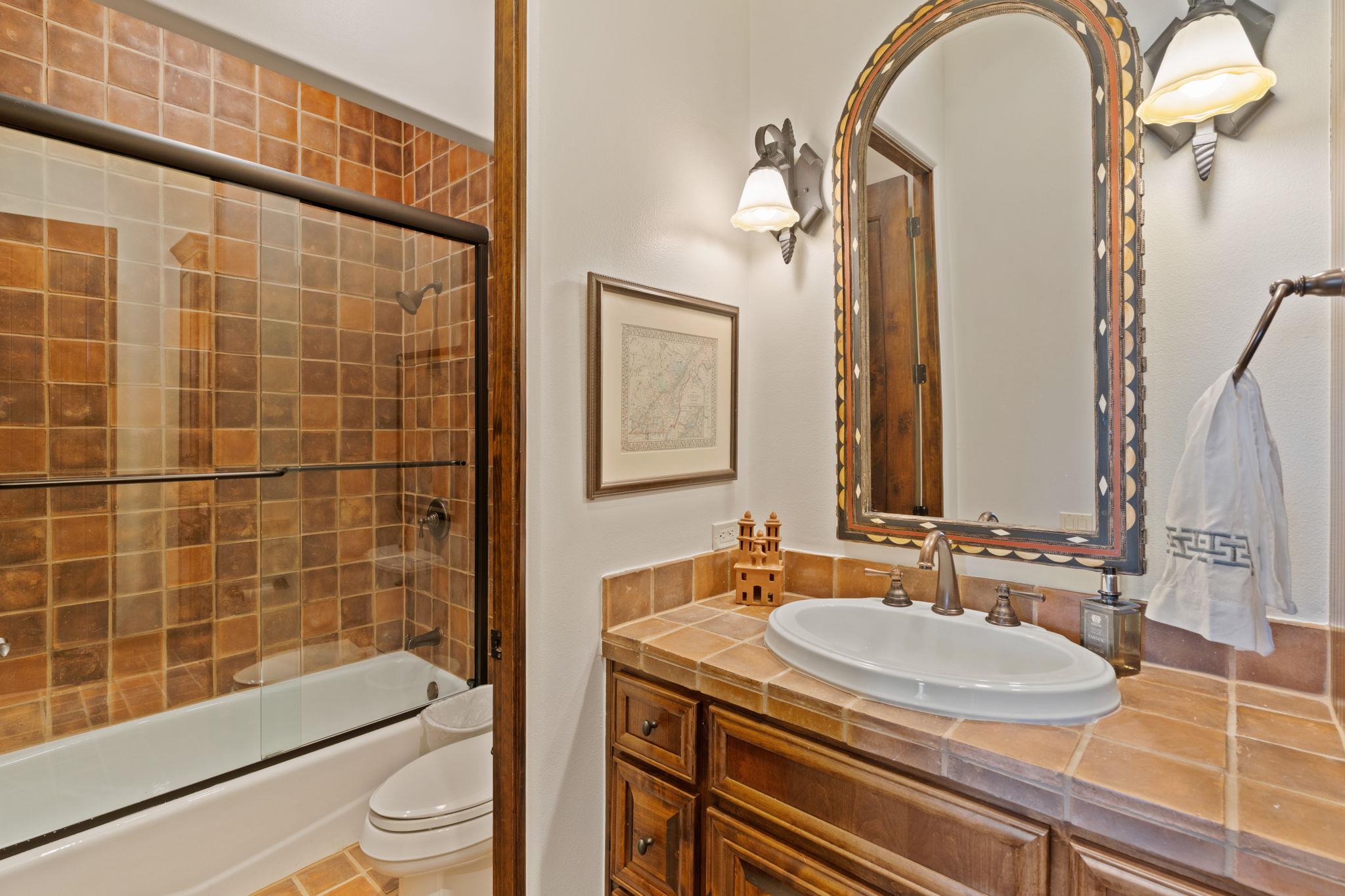 119 Plaza Escondido