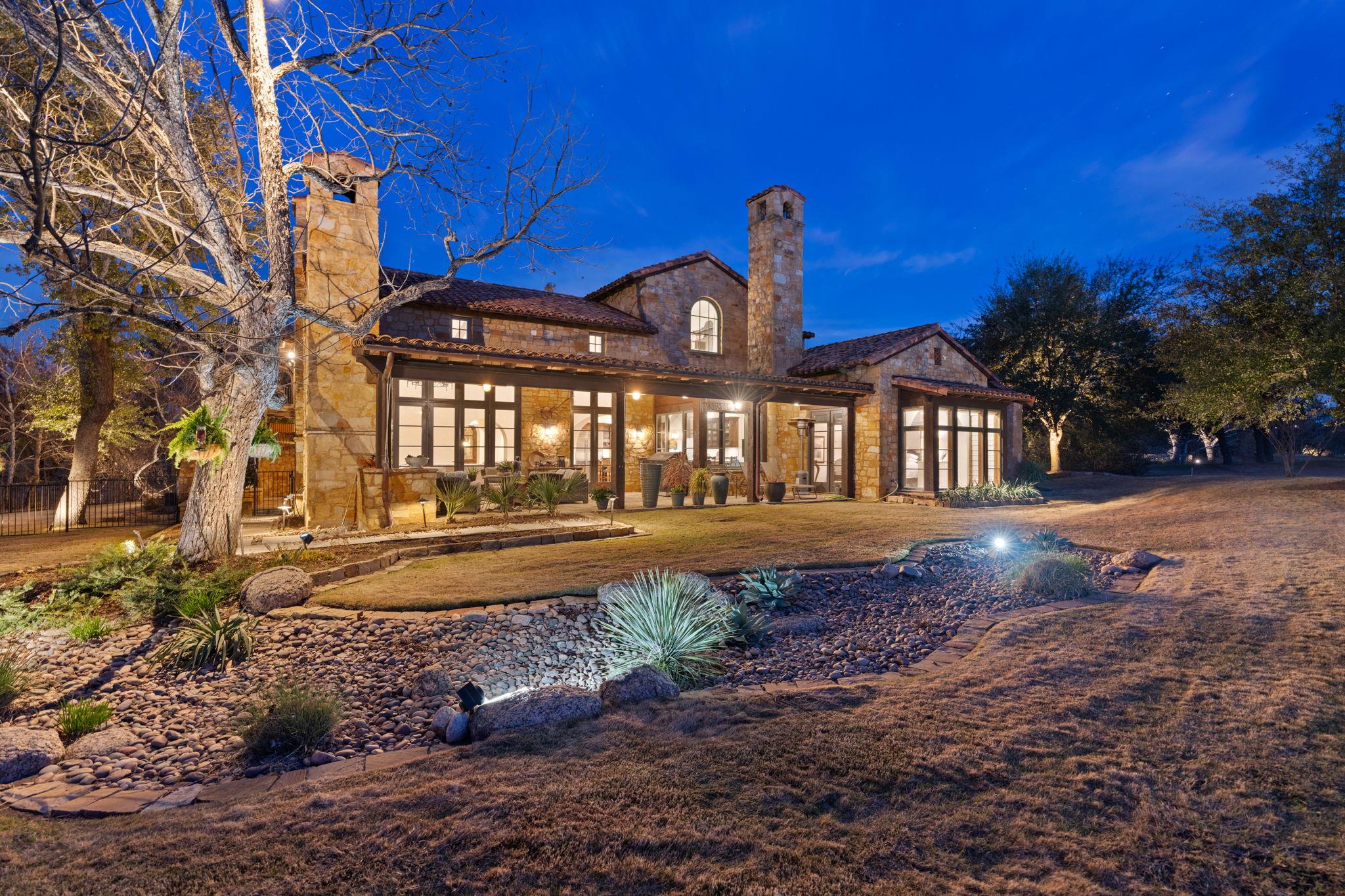 119 Plaza Escondido