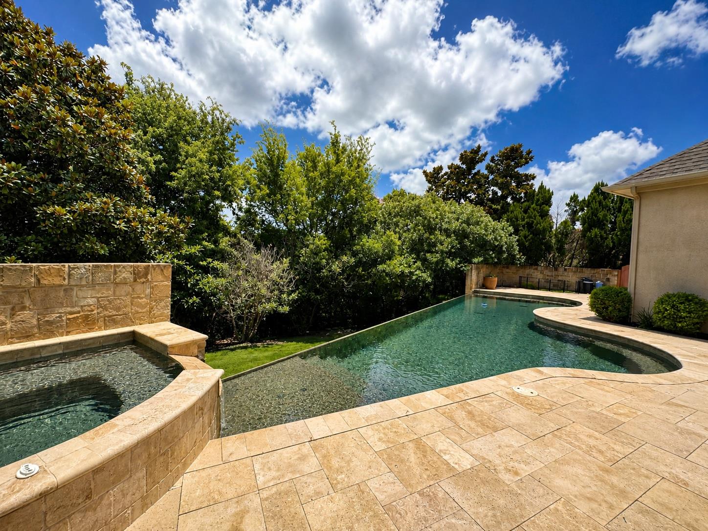 206 Varco DR