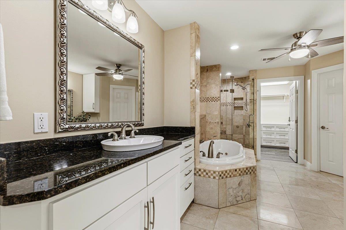 25207 Lake View DR