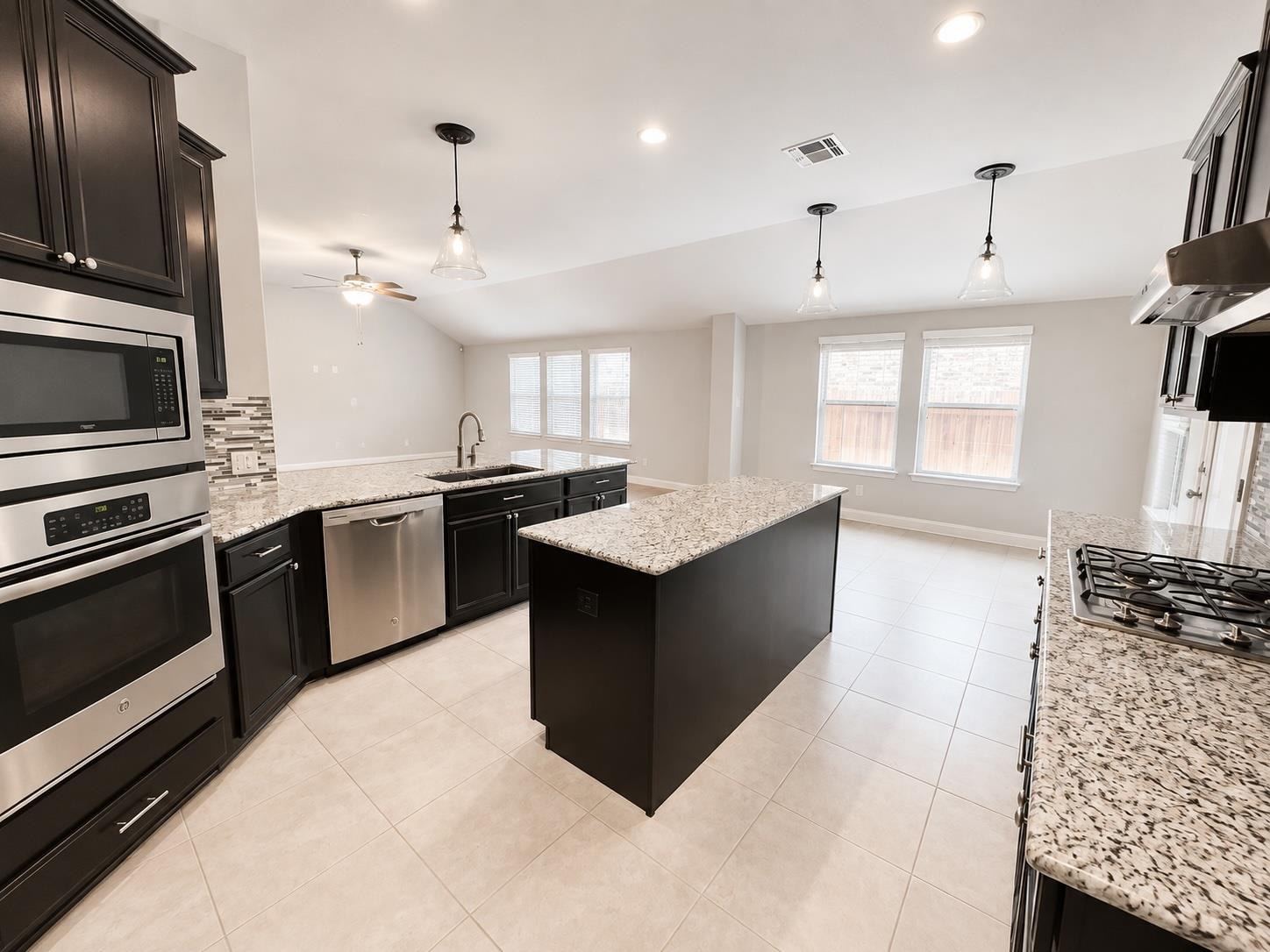 18512 Rio Chama LN