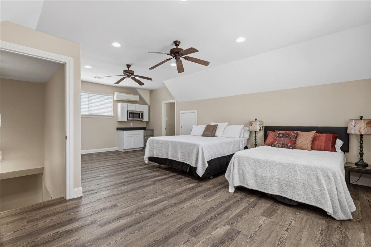 25207 Lake View DR