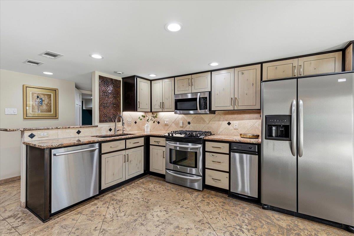 25207 Lake View DR
