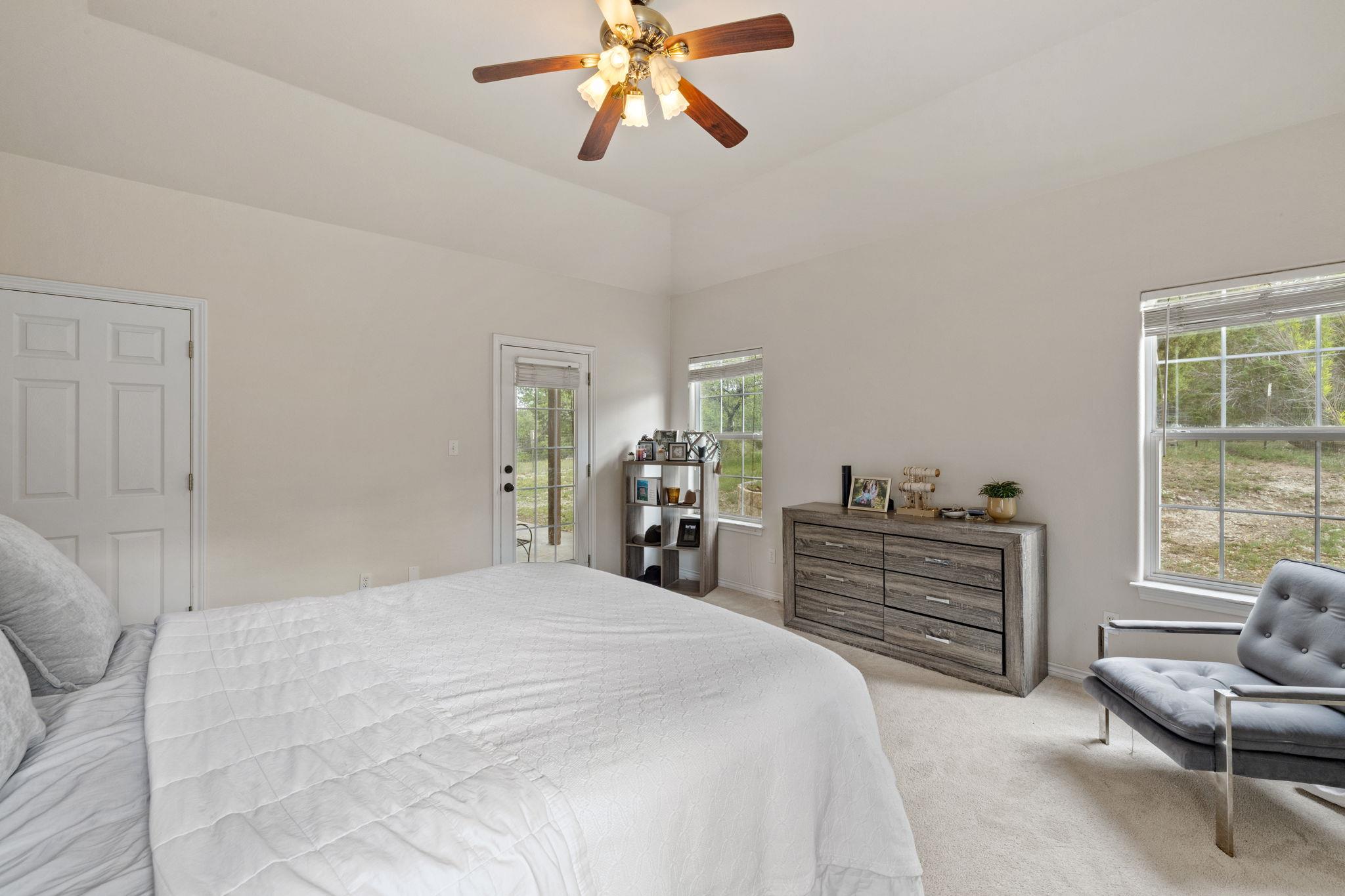 10045 W Cave LOOP