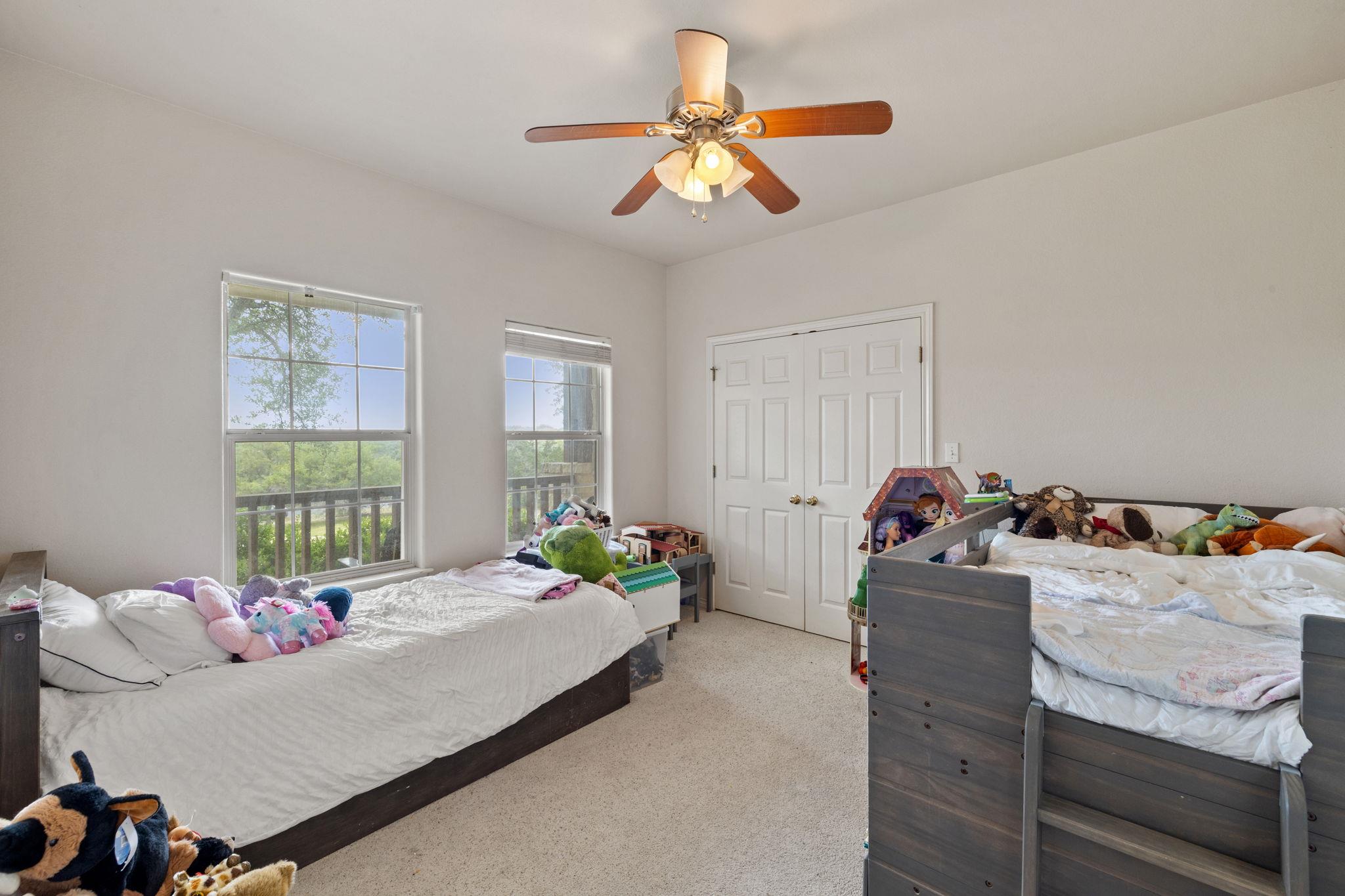 10045 W Cave LOOP