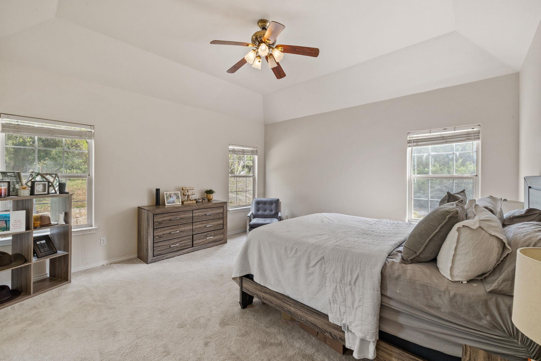 10045 W Cave LOOP