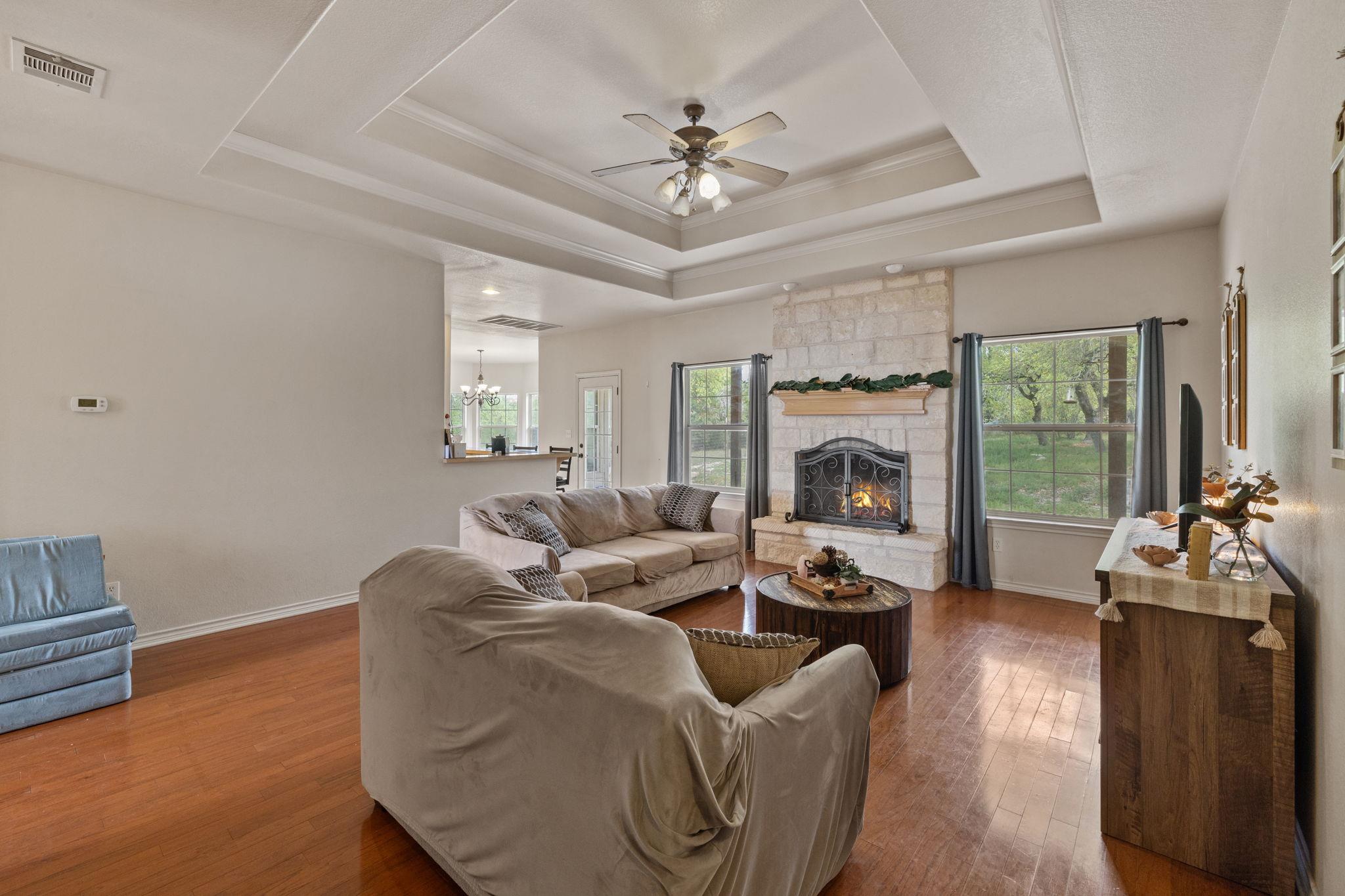 10045 W Cave LOOP