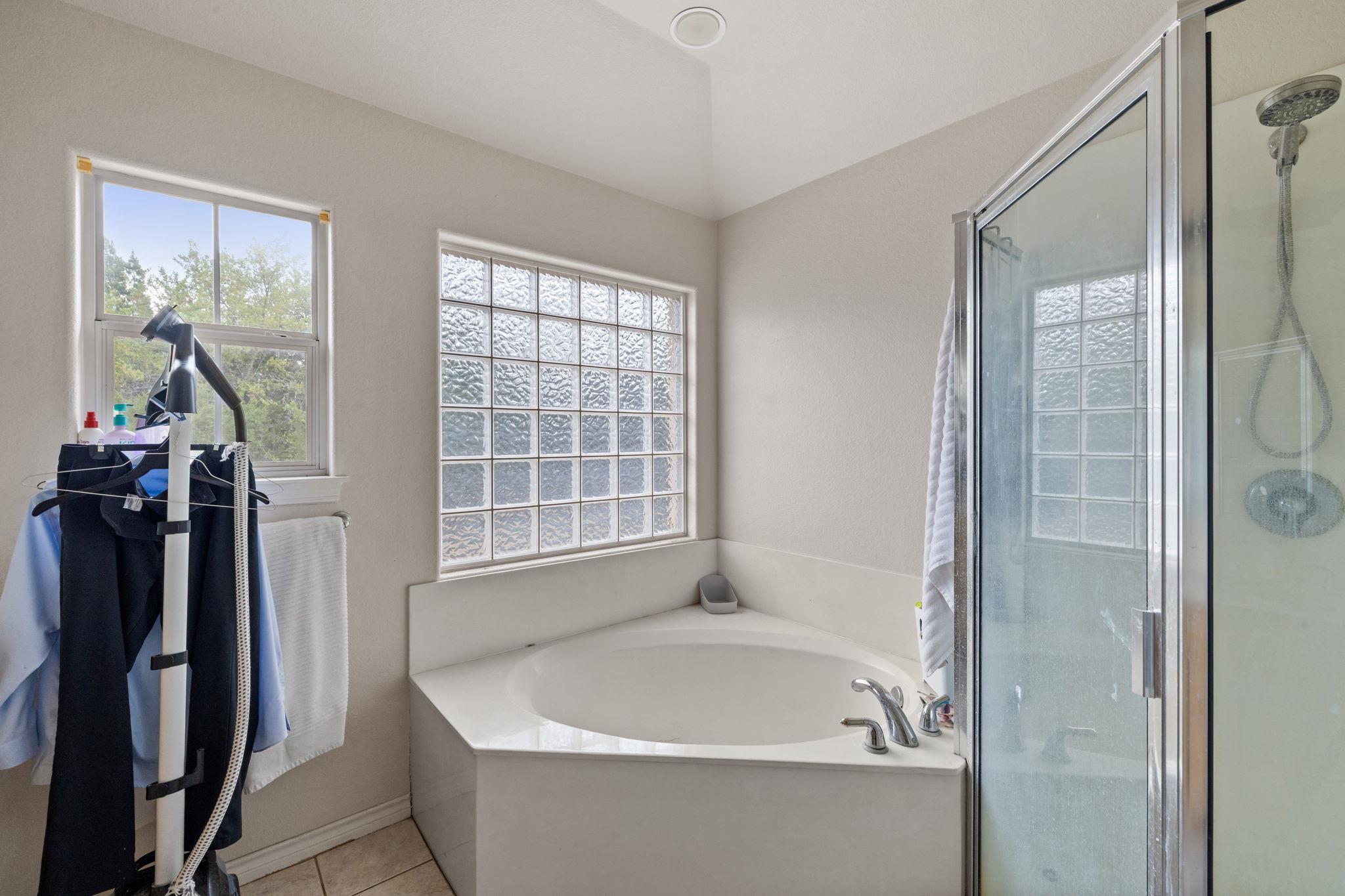 10045 W Cave LOOP