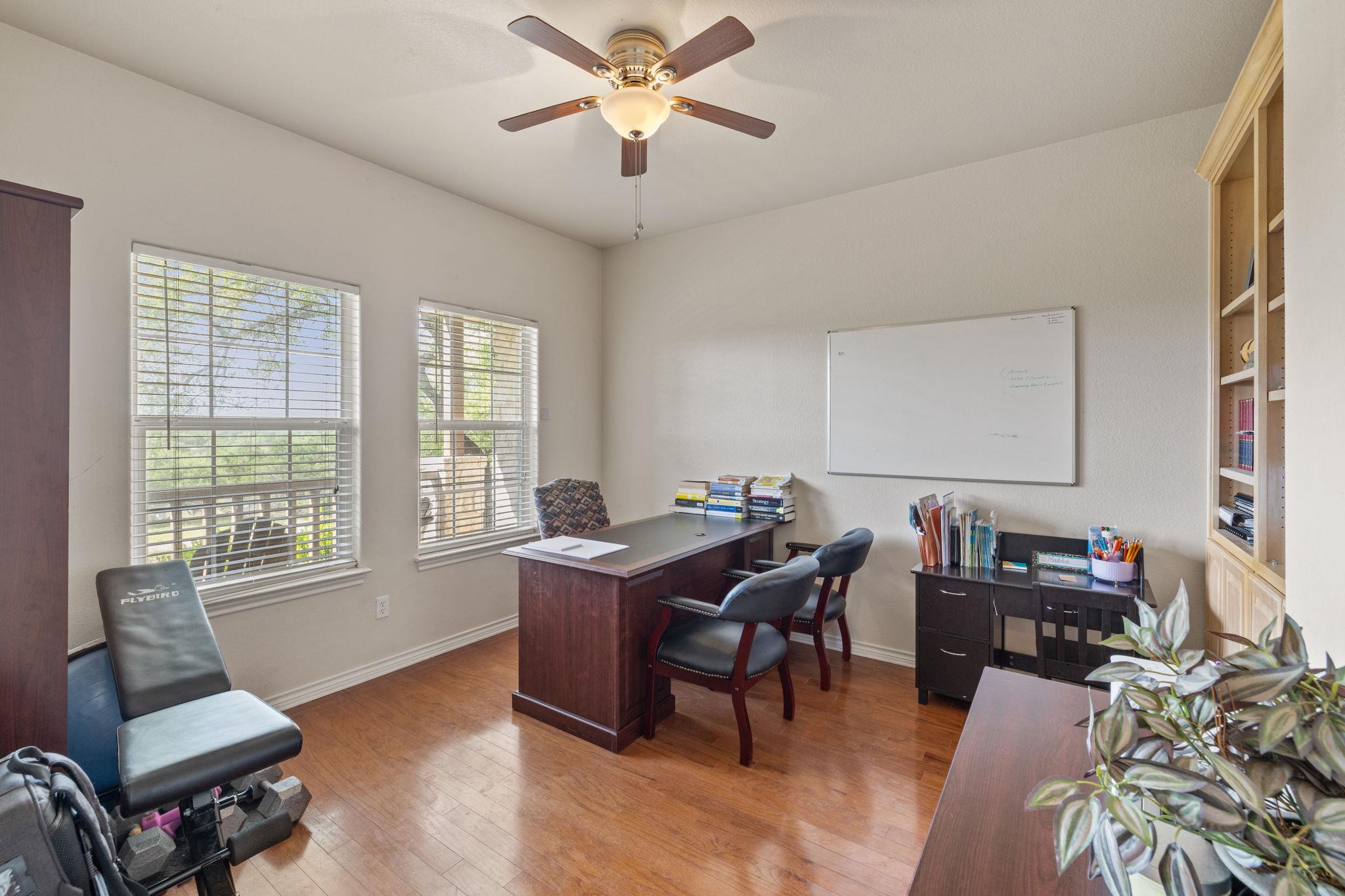 10045 W Cave LOOP
