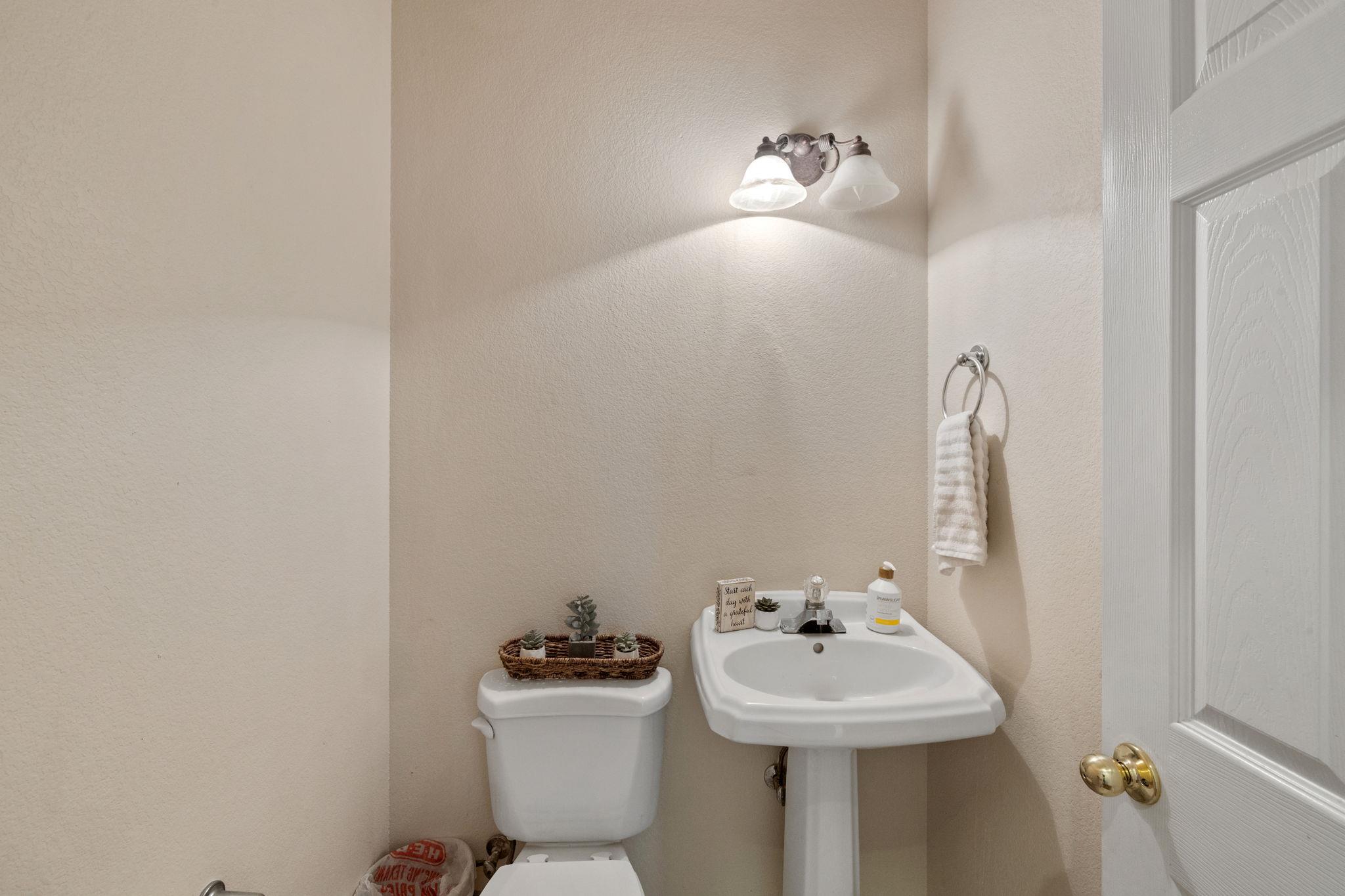 10045 W Cave LOOP