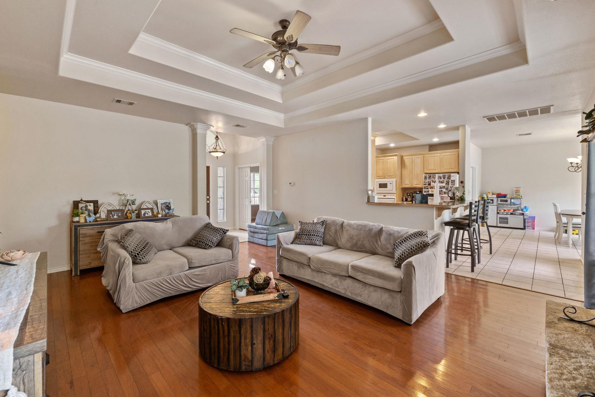 10045 W Cave LOOP