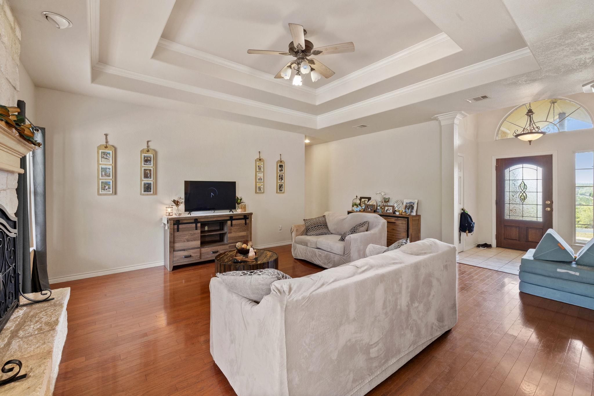 10045 W Cave LOOP
