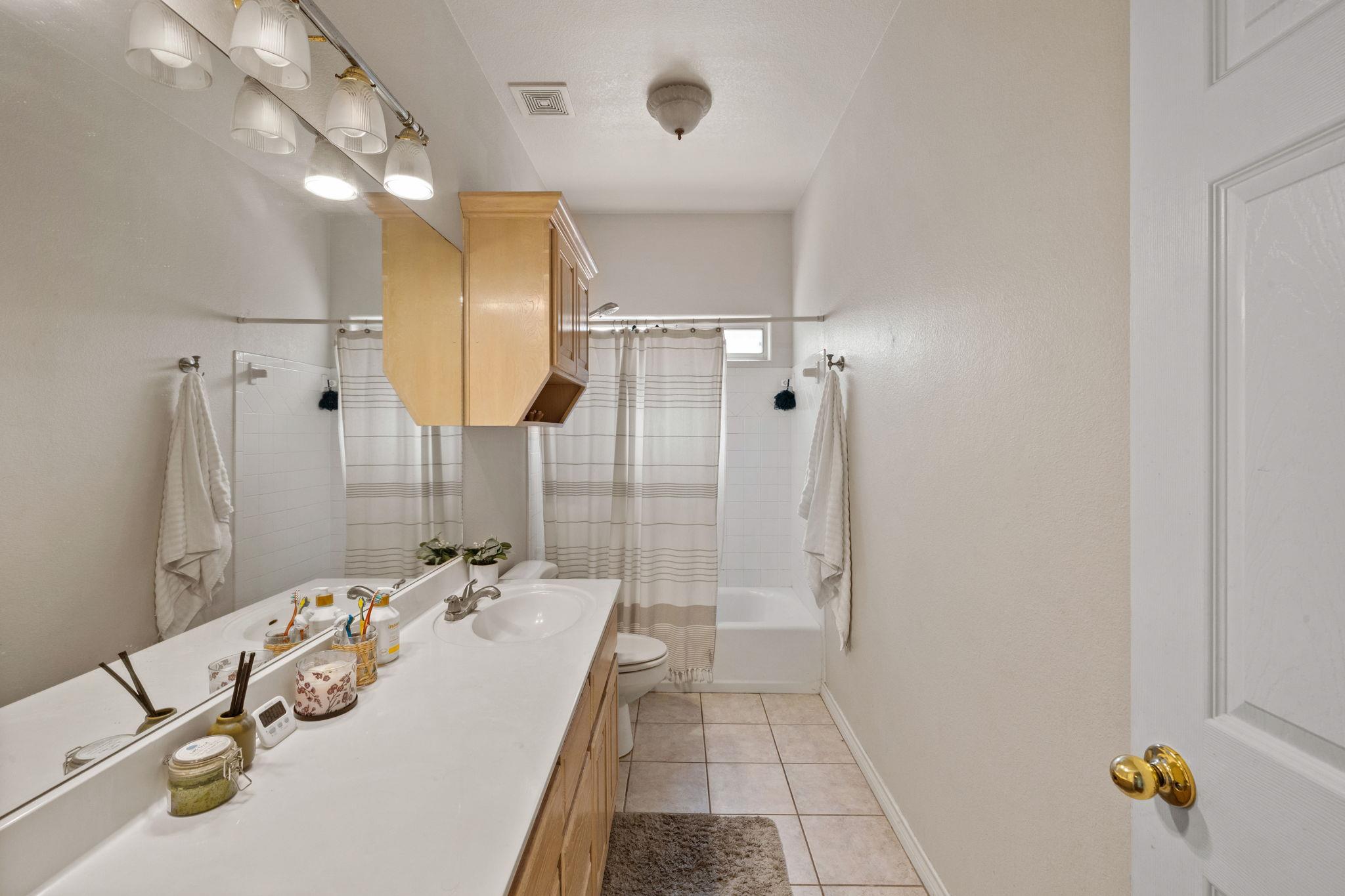 10045 W Cave LOOP