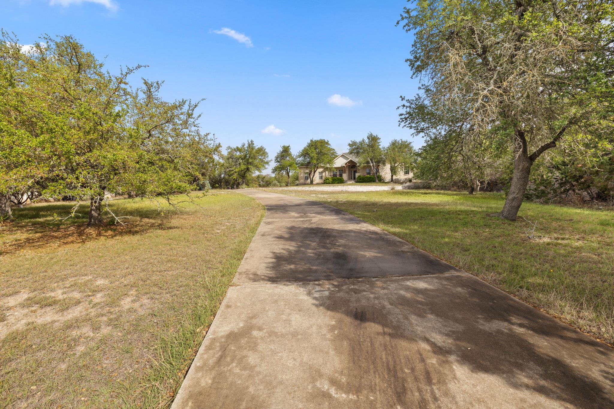 10045 W Cave LOOP