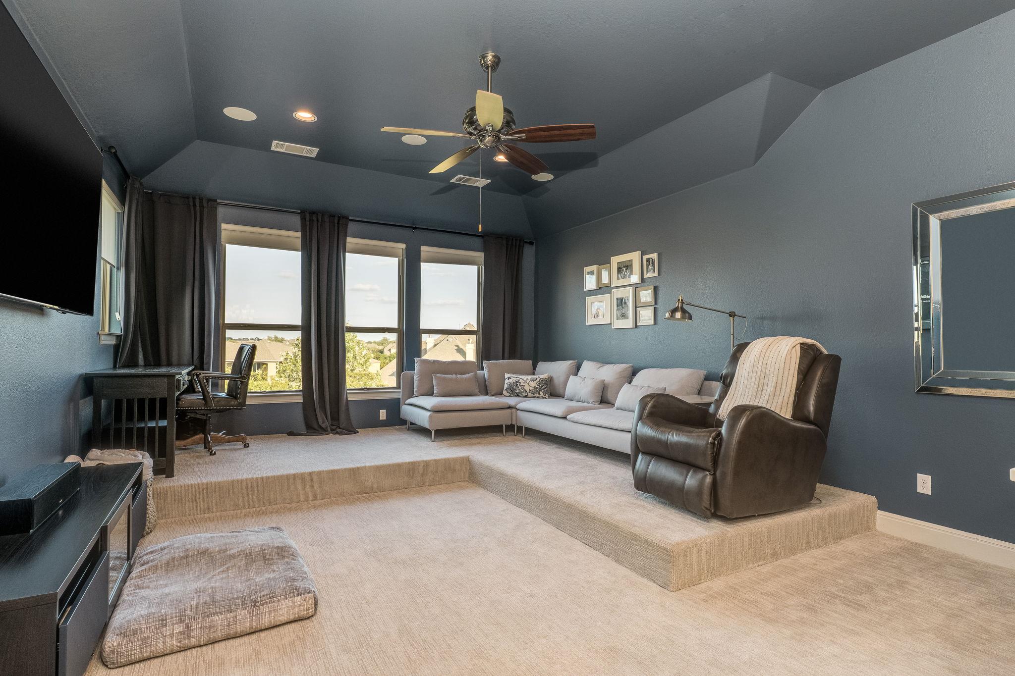 2800 Crystal Falls PKWY