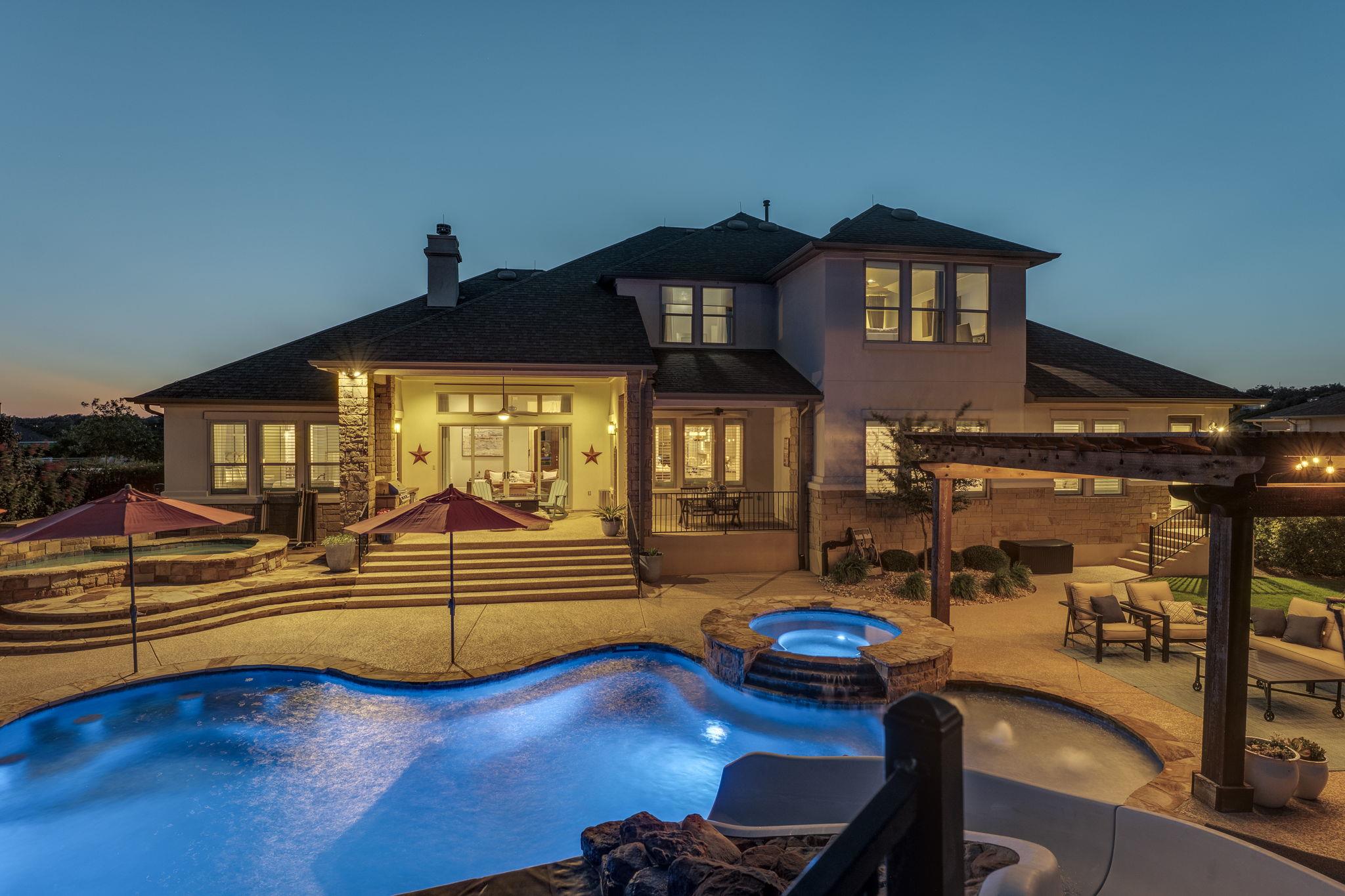 2800 Crystal Falls PKWY